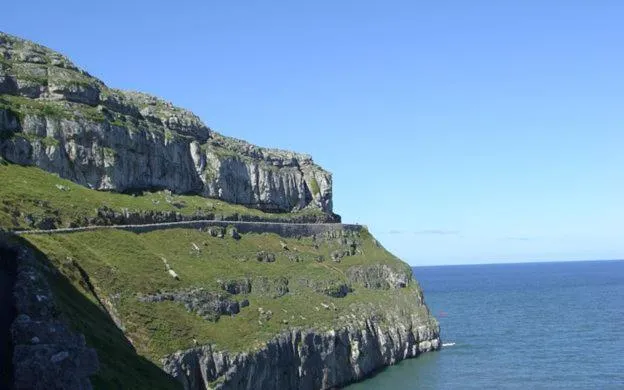 Snowdon Retreat Villa by Seaside Llandudno