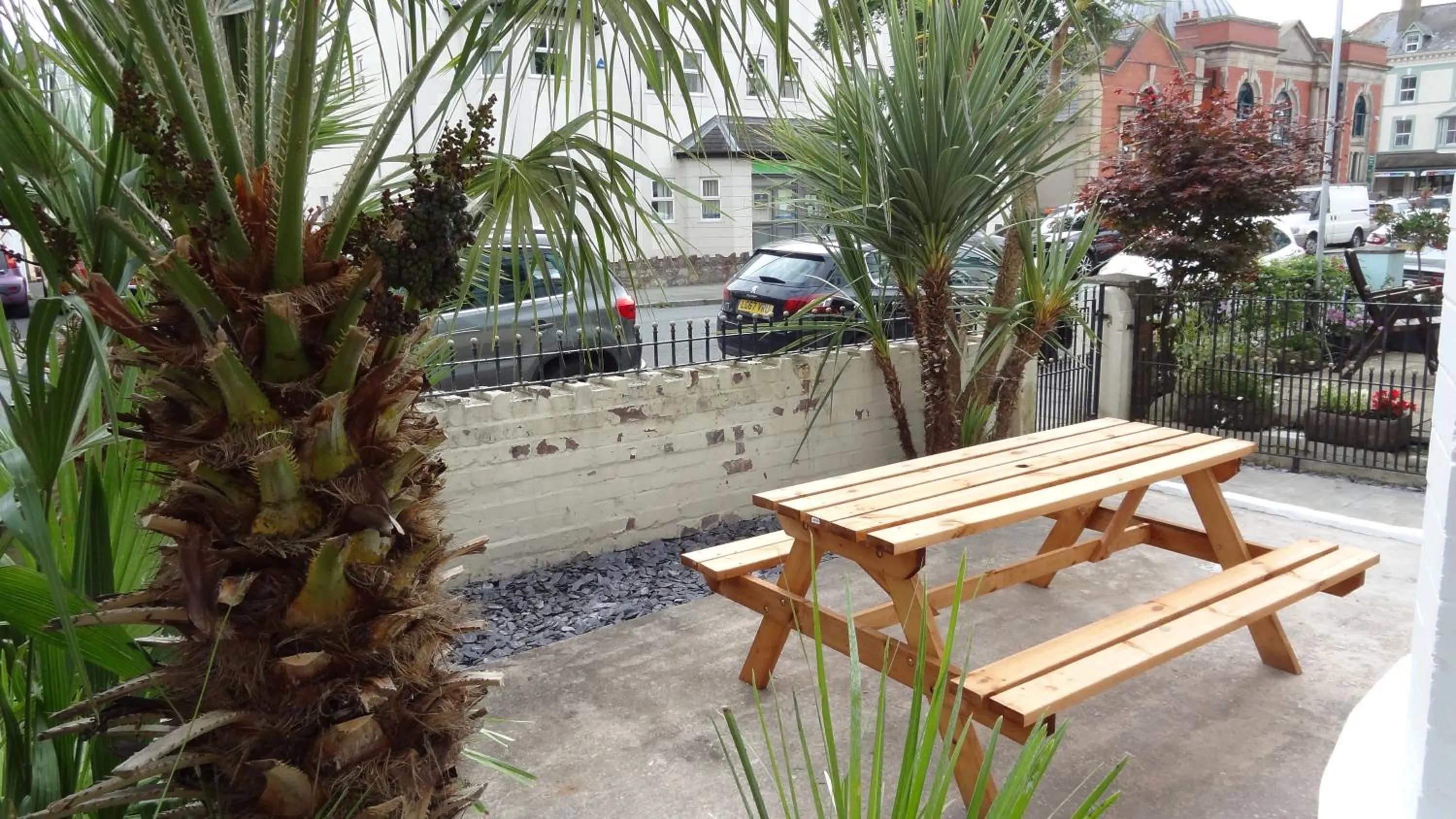 Garden in Snowdon Retreat Villa by Seaside Llandudno