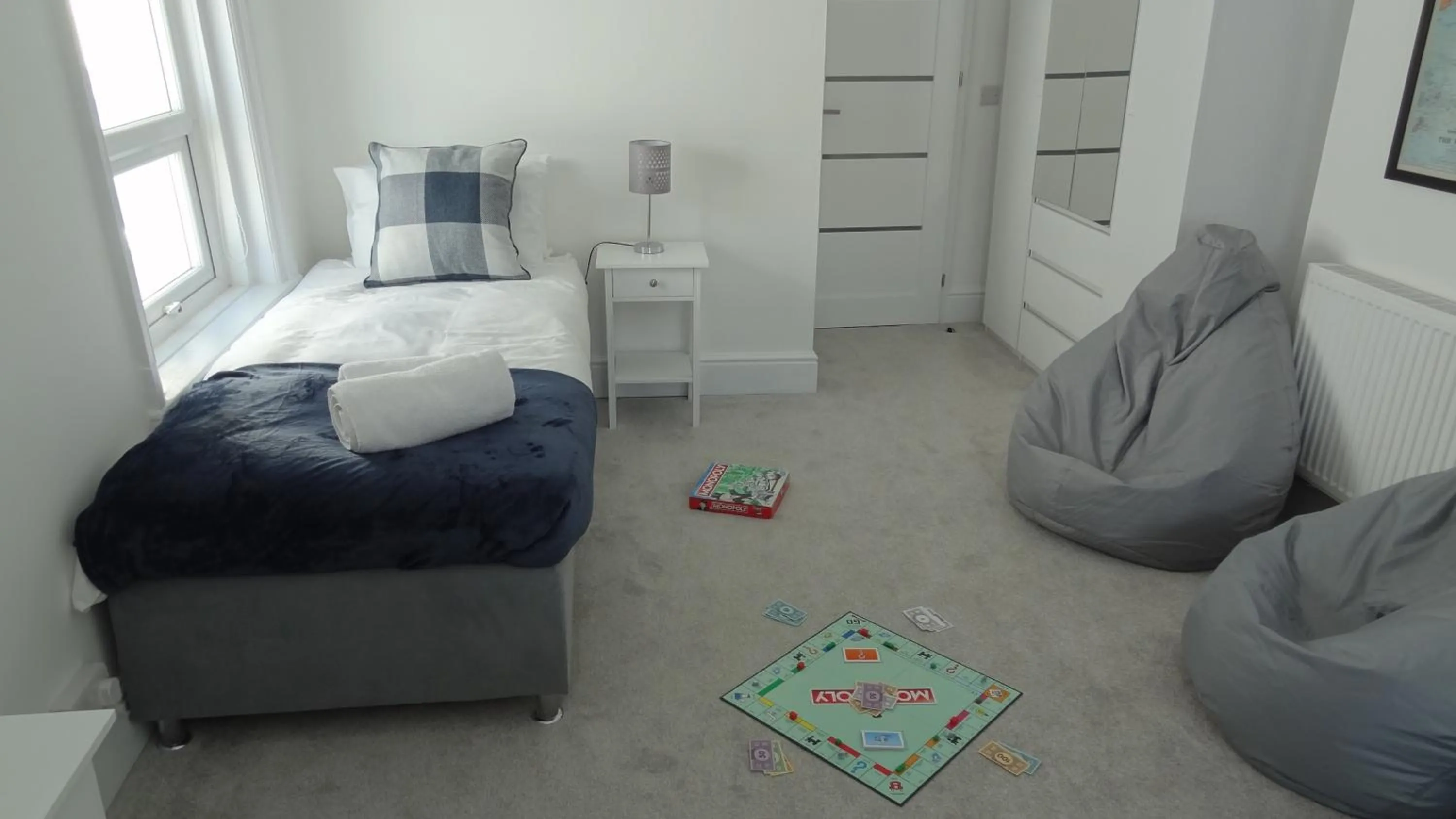 Bed in Snowdon Retreat Villa by Seaside Llandudno
