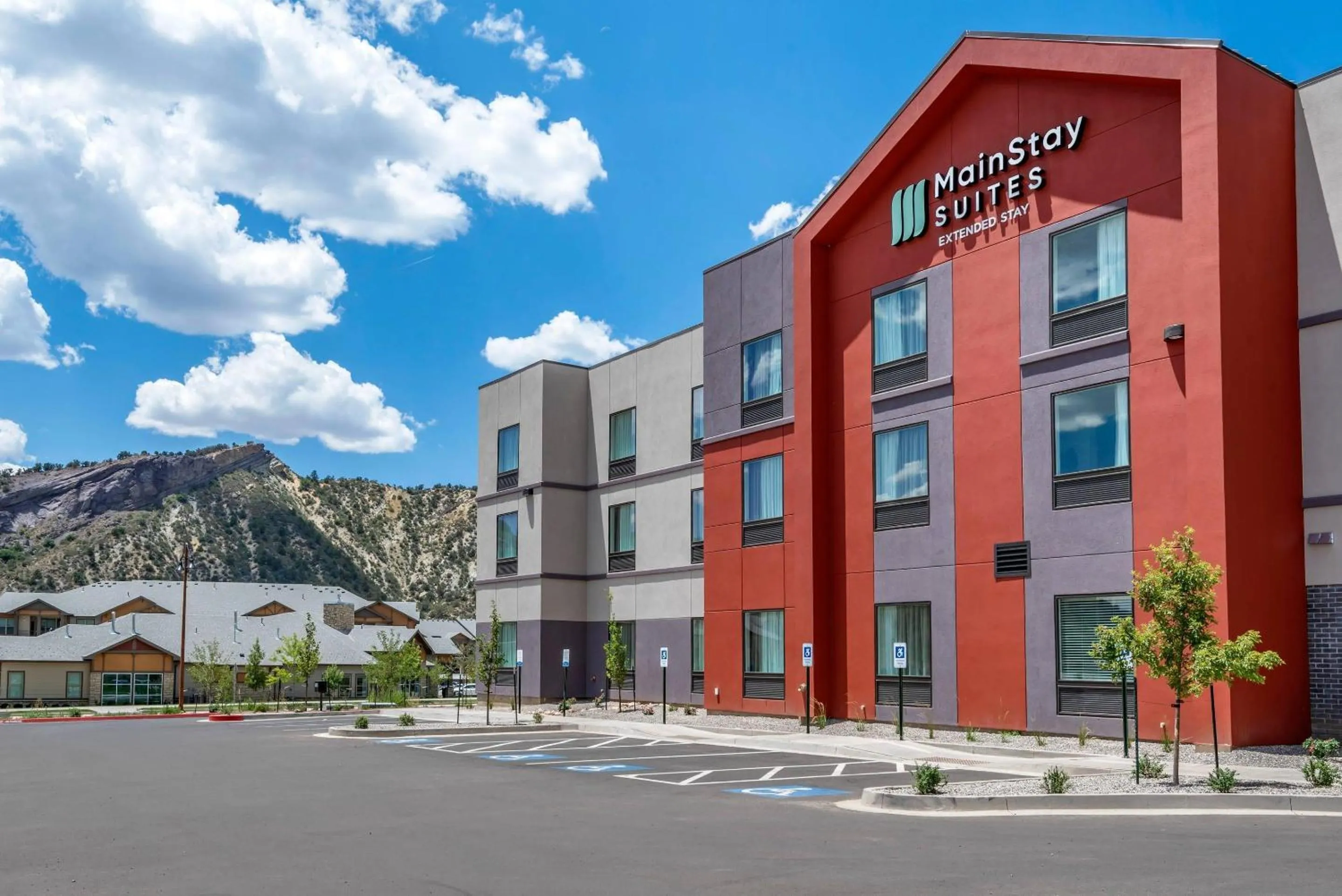 Property building in MainStay Suites Durango