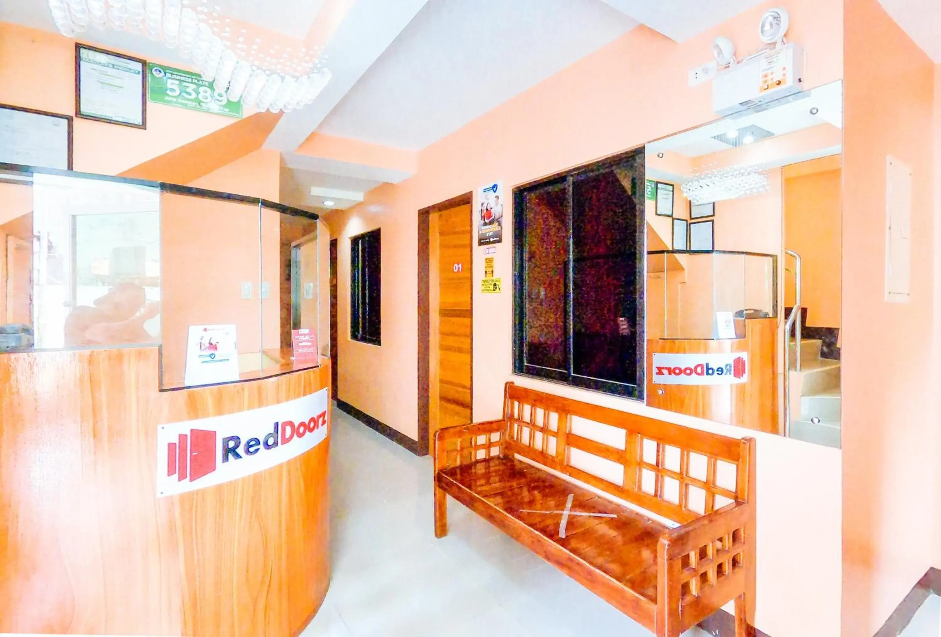 Lobby or reception in RedDoorz @ Pamaong Street Lobby or reception in RedDoorz @ Pamaong Street