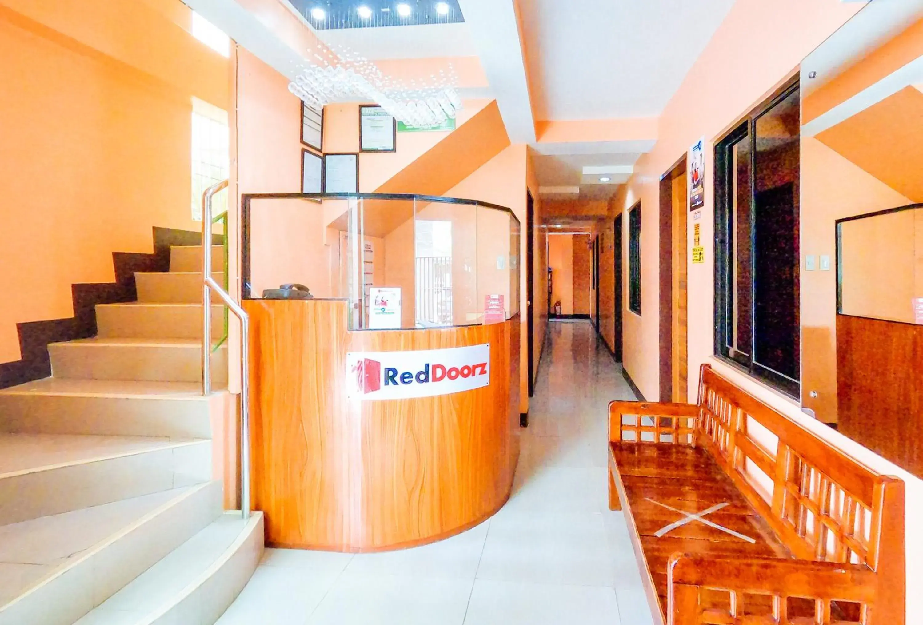 Lobby or reception in RedDoorz @ Pamaong Street Lobby or reception in RedDoorz @ Pamaong Street