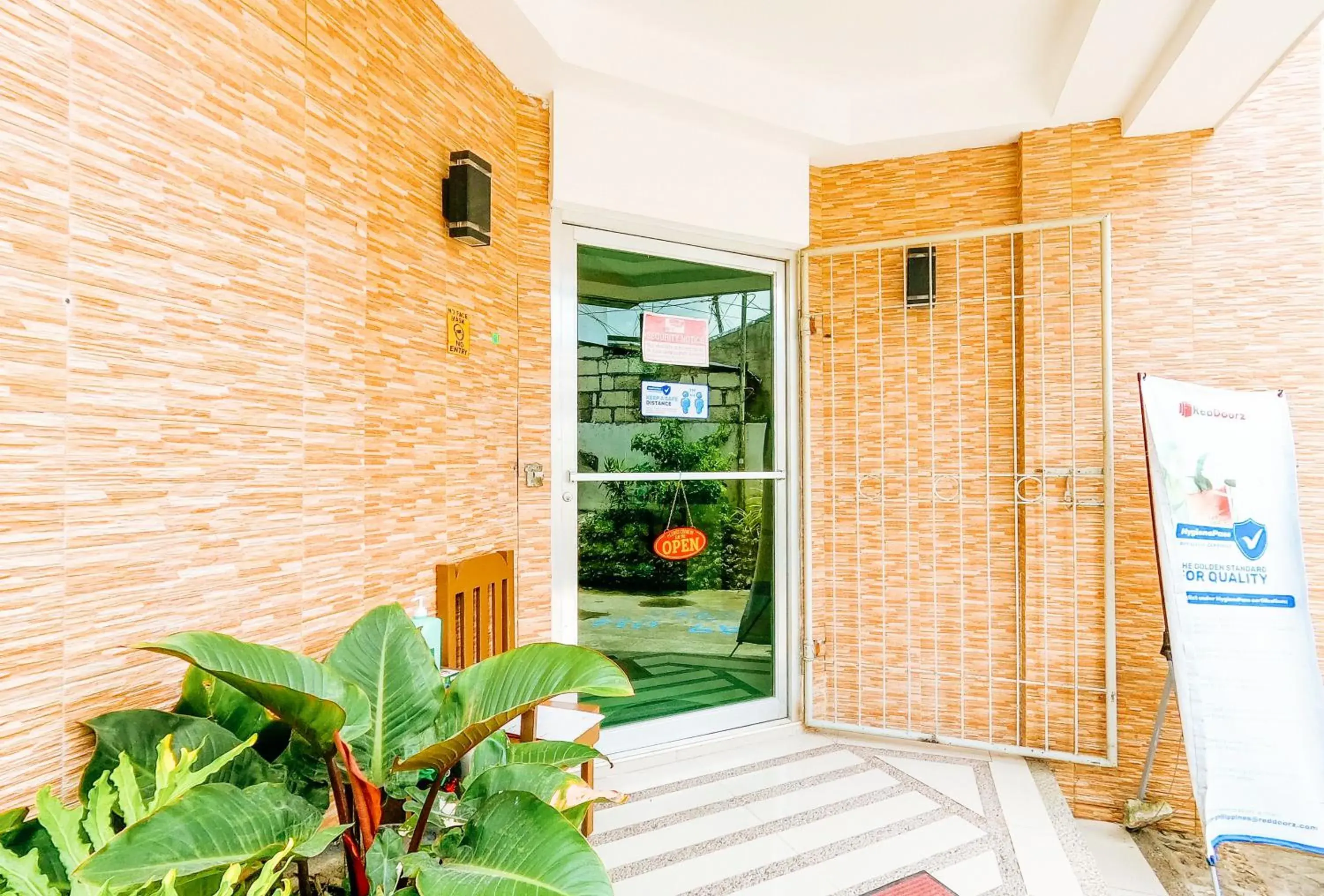 Property building in RedDoorz @ Pamaong Street Property building in RedDoorz @ Pamaong Street