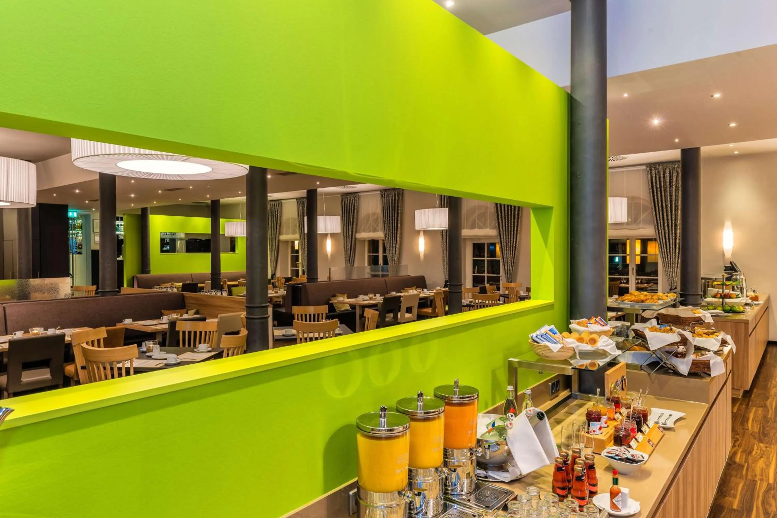 Restaurant/places to eat in nestor Hotel Stuttgart-Ludwigsburg