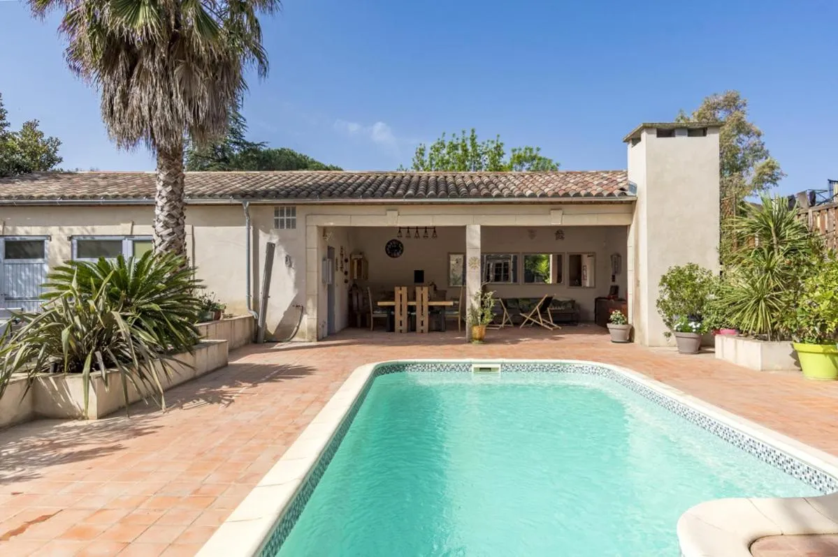 Pool view in Maison Dix Chambres d'hôtes et Espace SPA Bien être