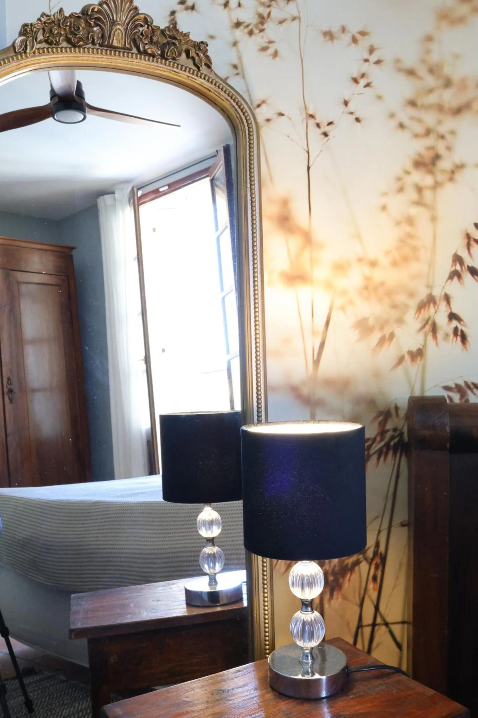 Bedroom in Maison Dix Chambres d'hôtes et Espace SPA Bien être