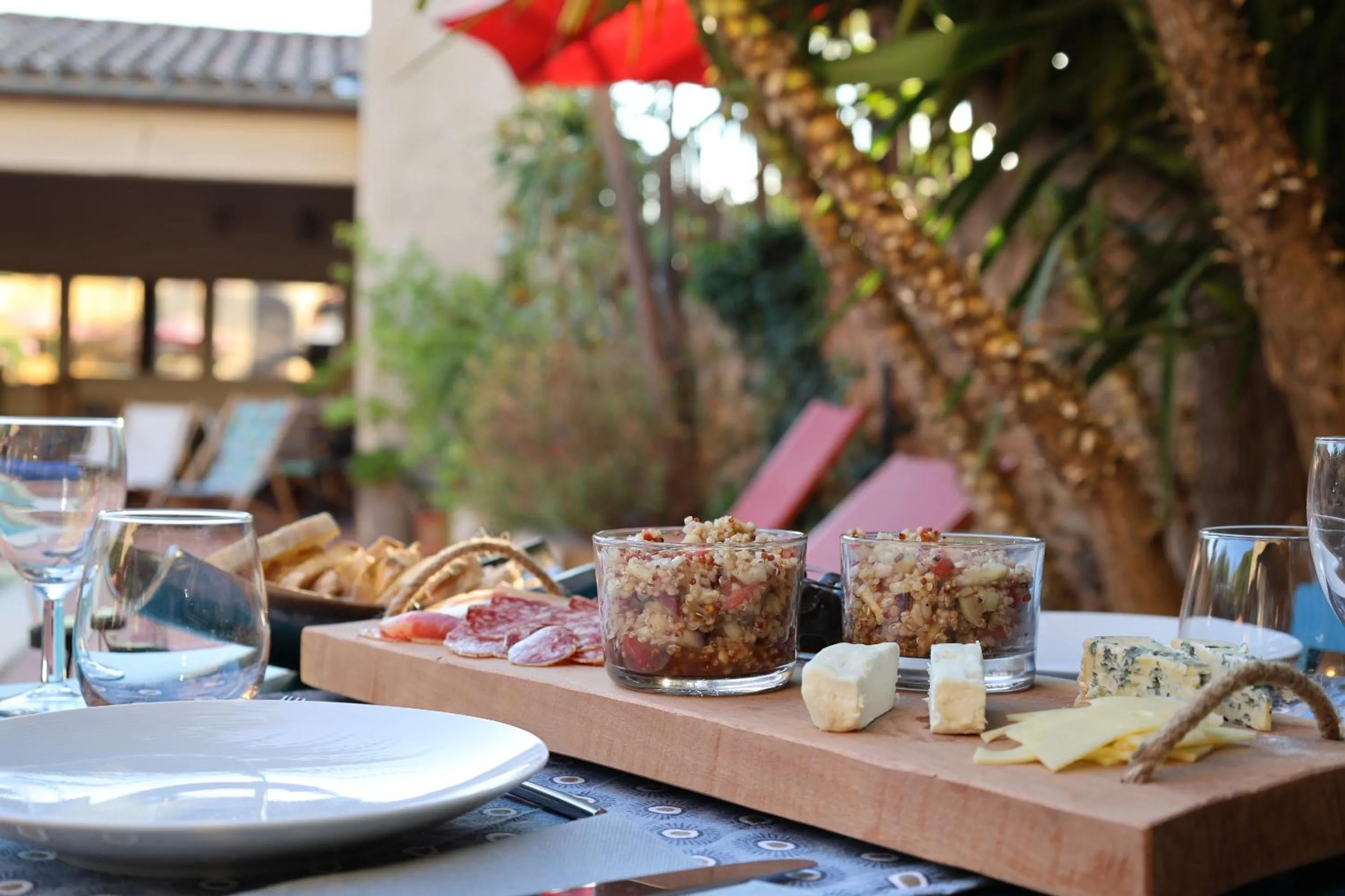 Food and drinks in Maison Dix Chambres d'hôtes et Espace SPA Bien être