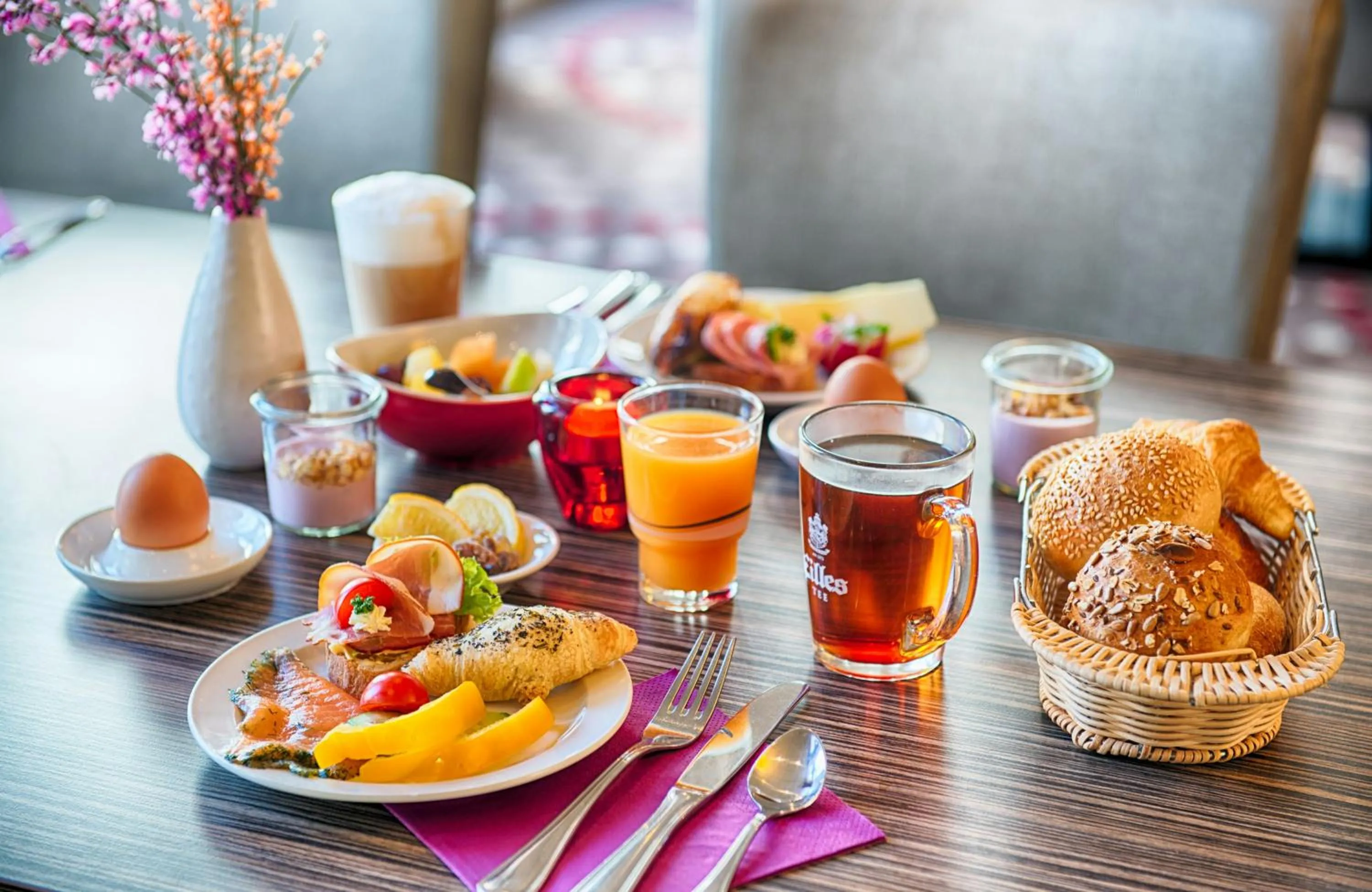 Breakfast in Leonardo Hotel Mannheim-Ladenburg