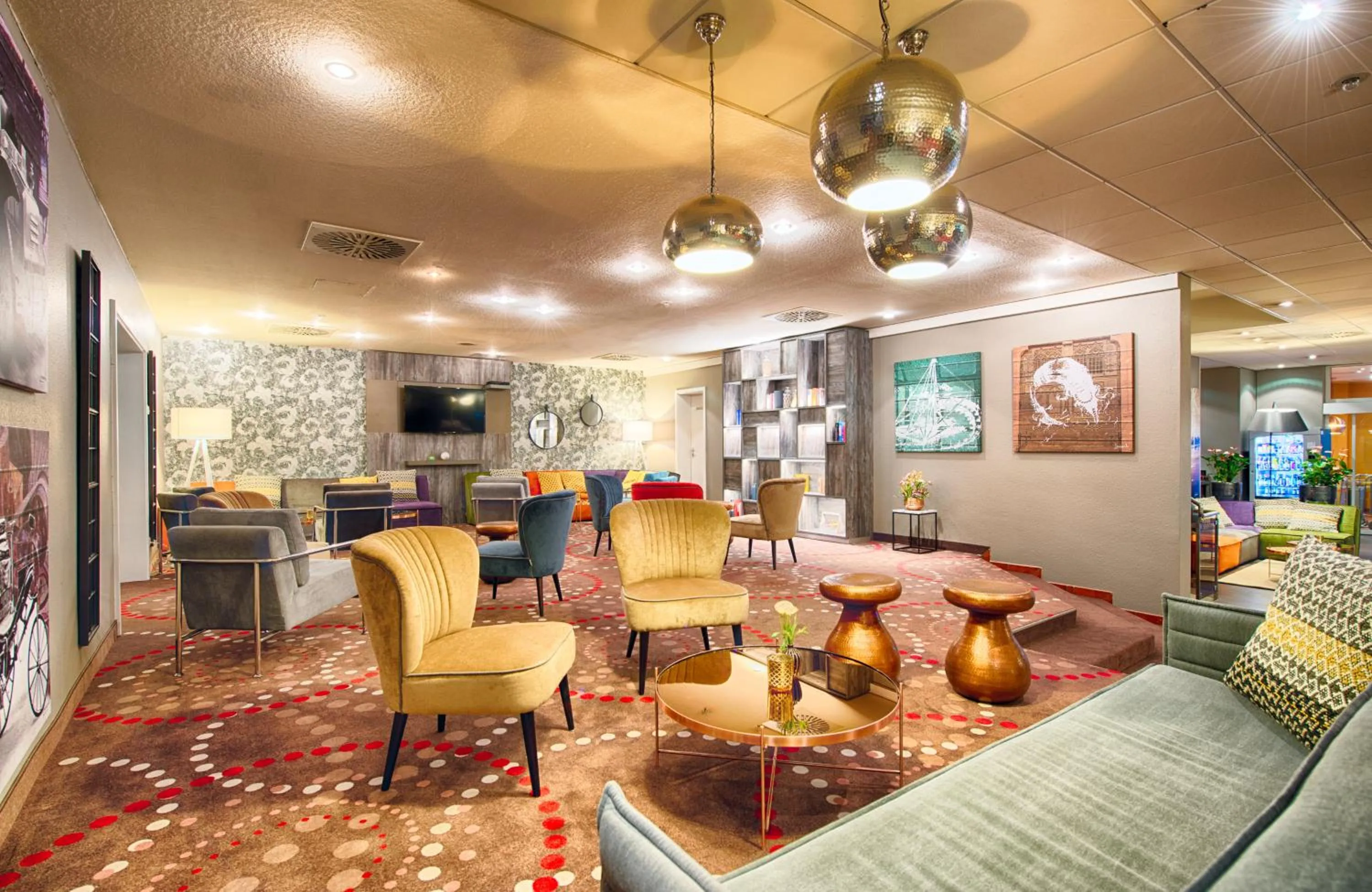 Lobby or reception in Leonardo Hotel Mannheim-Ladenburg