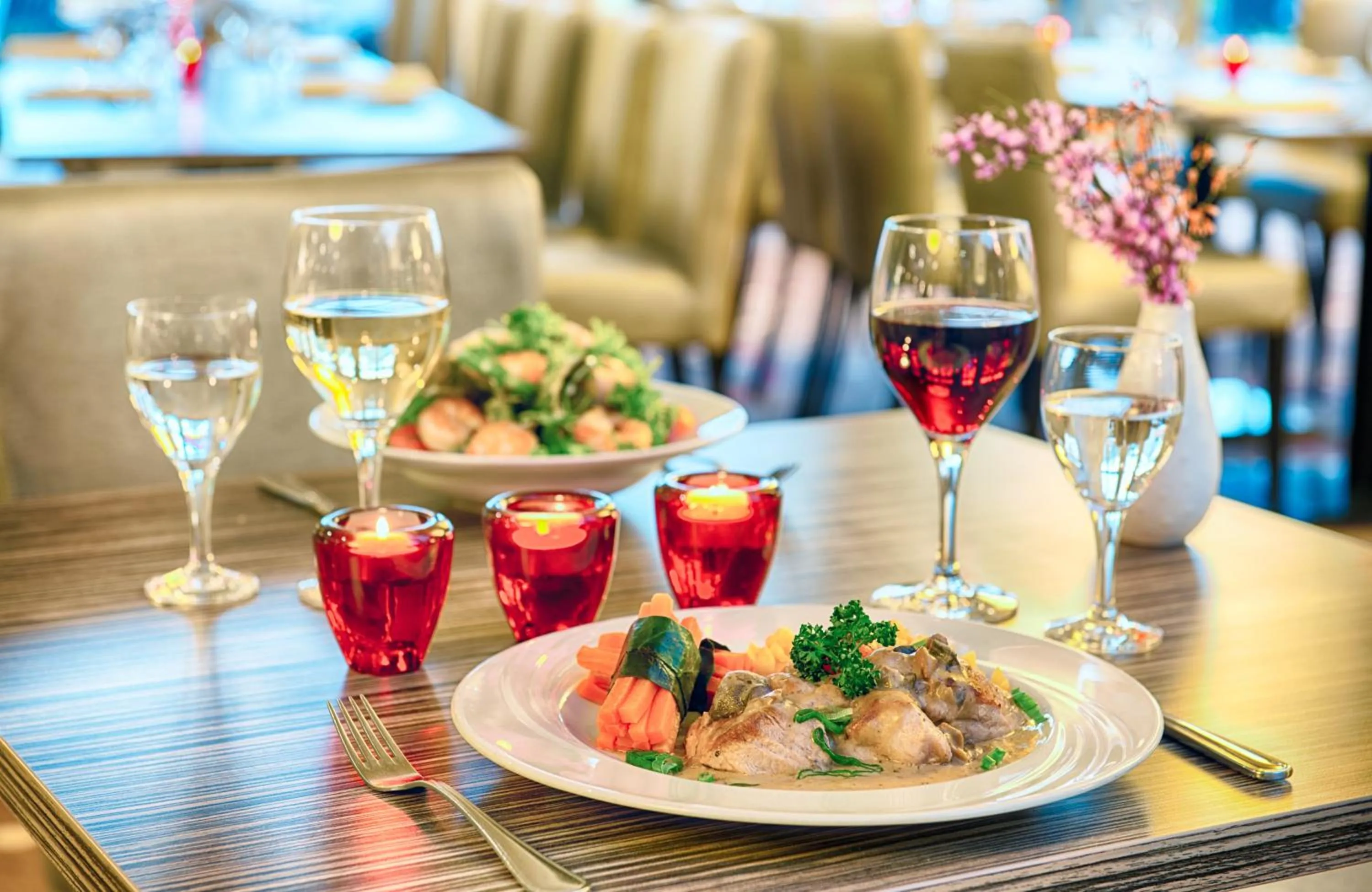 Restaurant/places to eat in Leonardo Hotel Mannheim-Ladenburg