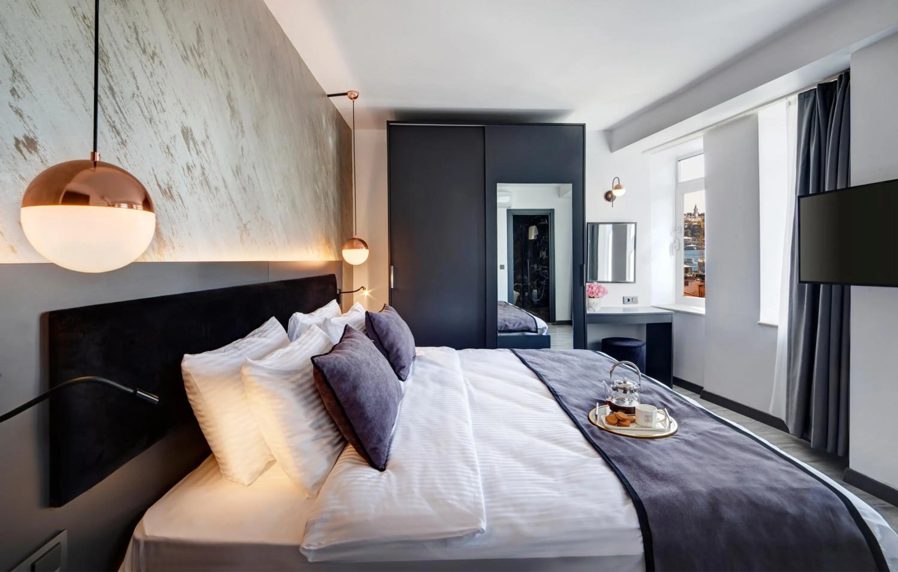 Photo of the whole room, Bed in Taksim Seya Suites Hotel