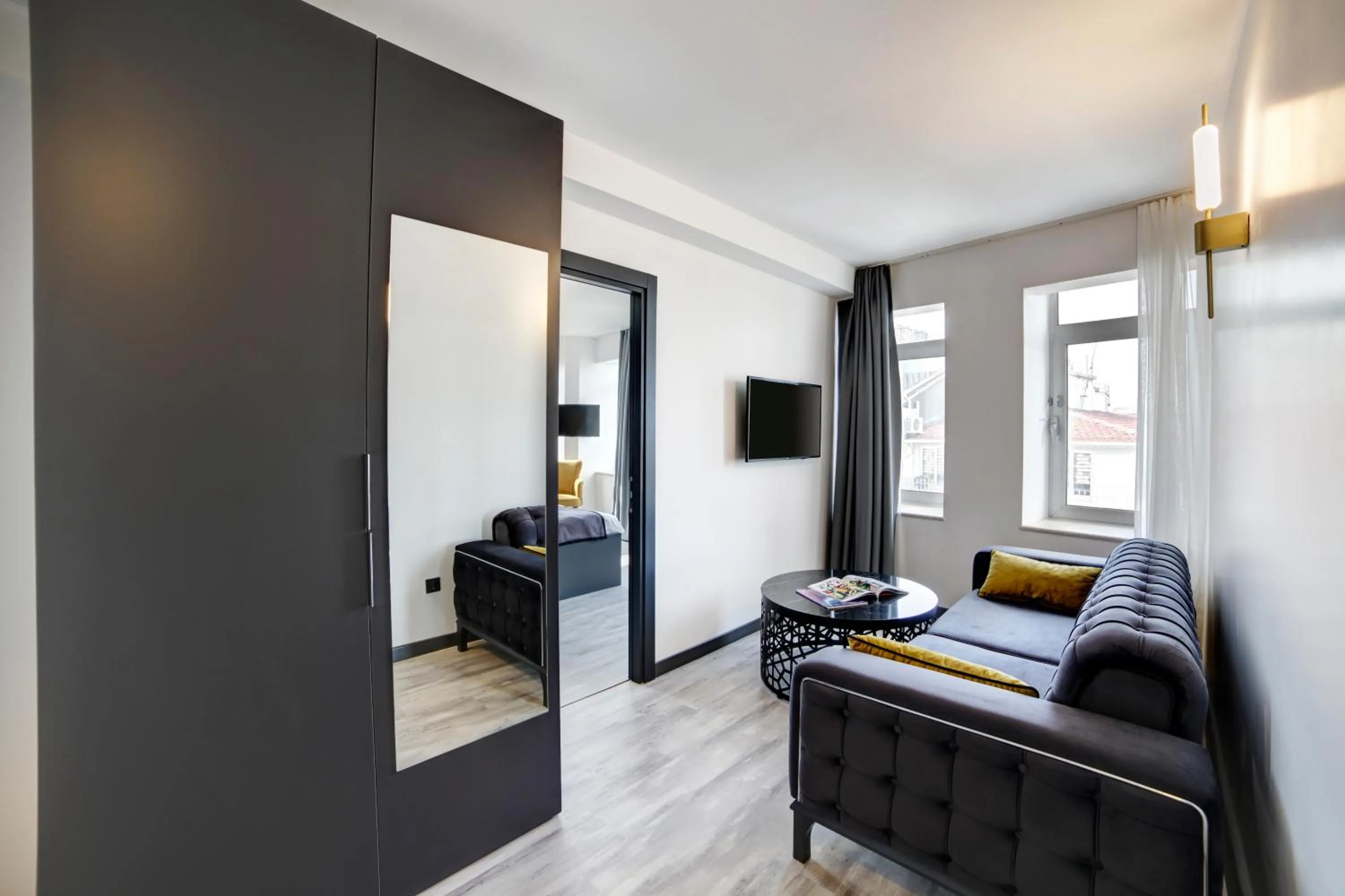 Living room, Bed in Taksim Seya Suites Hotel