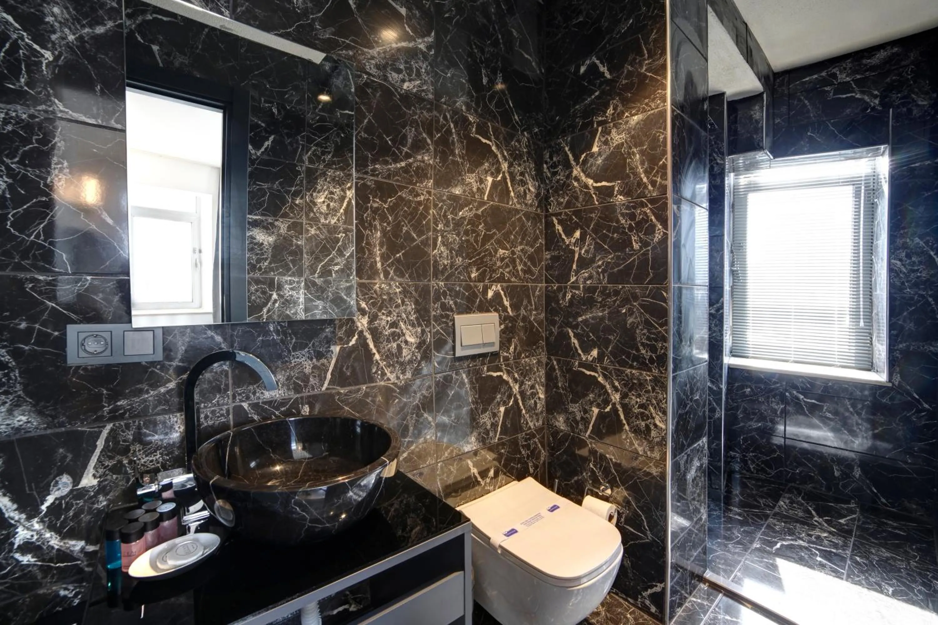 Shower in Taksim Seya Suites Hotel