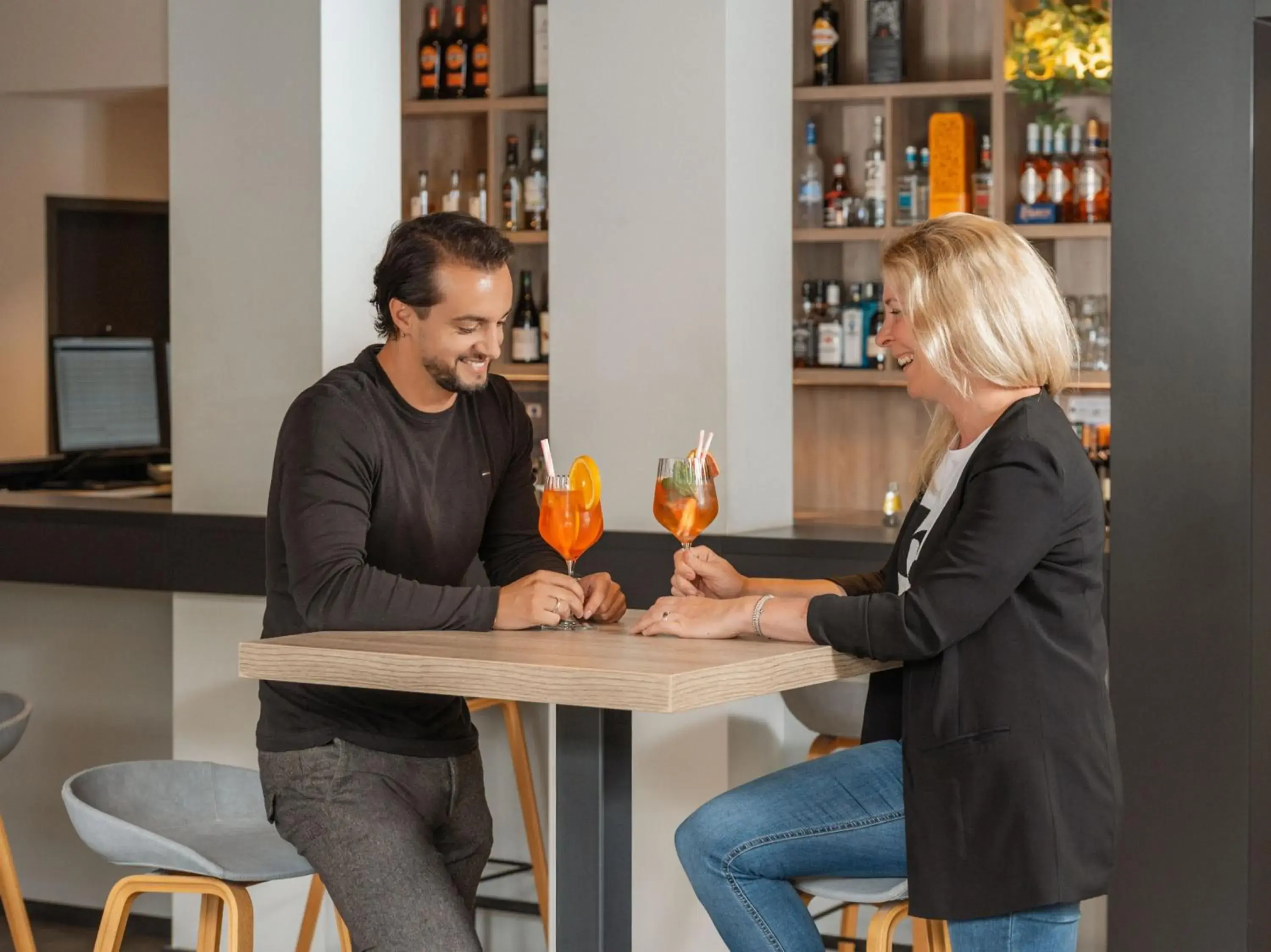 Lounge or bar in ibis Styles Neckarsulm Lounge or bar in ibis Styles Neckarsulm