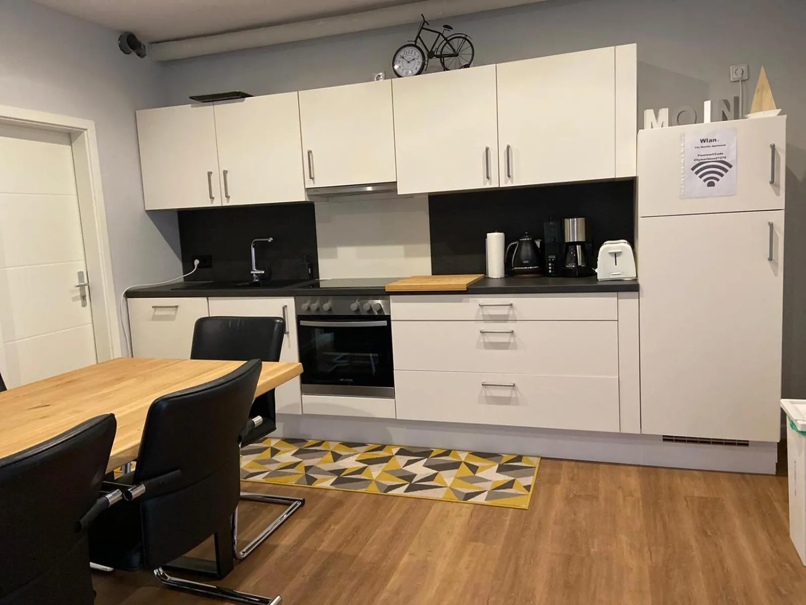 Coffee/tea facilities in CITY MARITIME APARTMENT