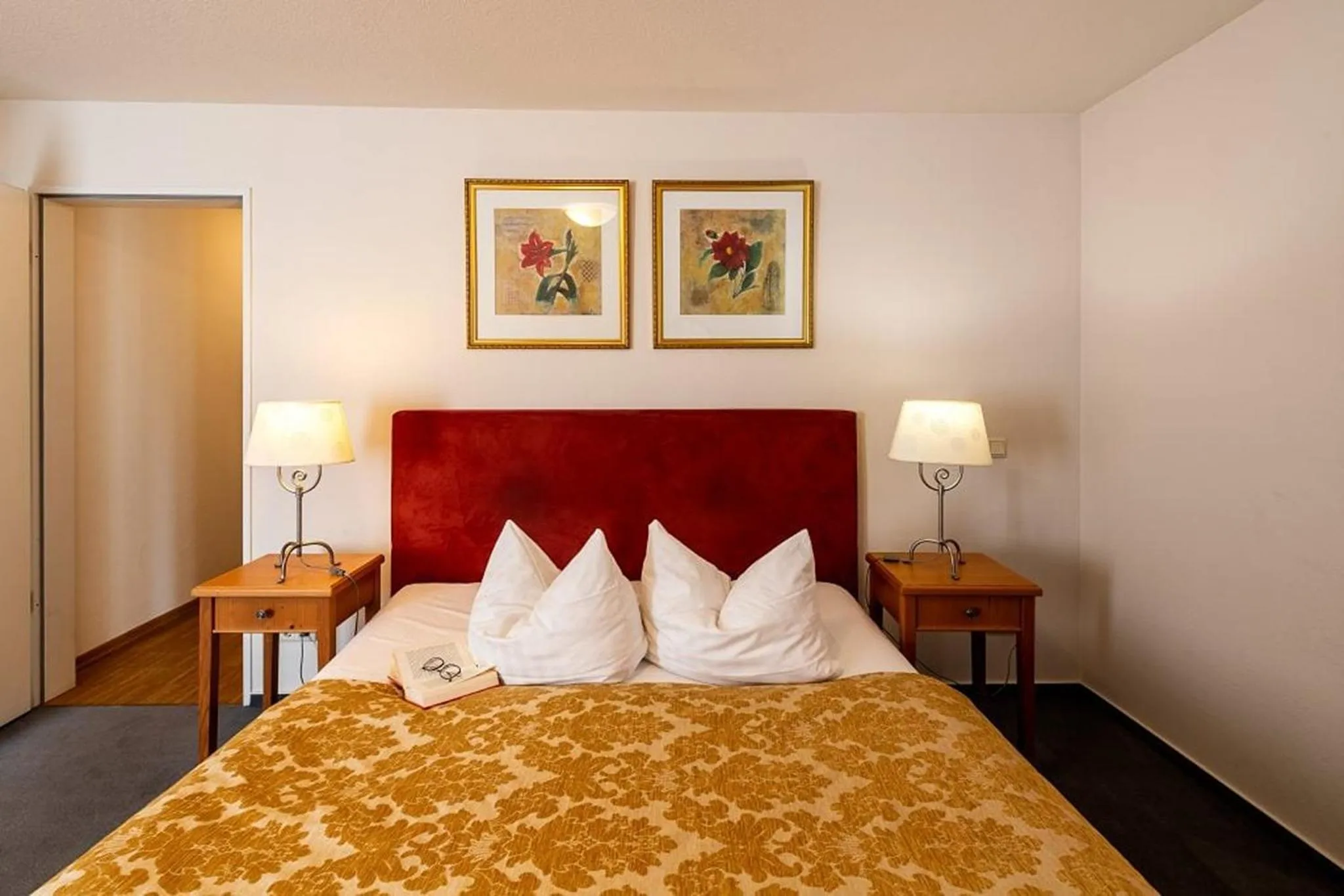 Bed in Apparthotel Bad Schandau by STEIGER Hotels