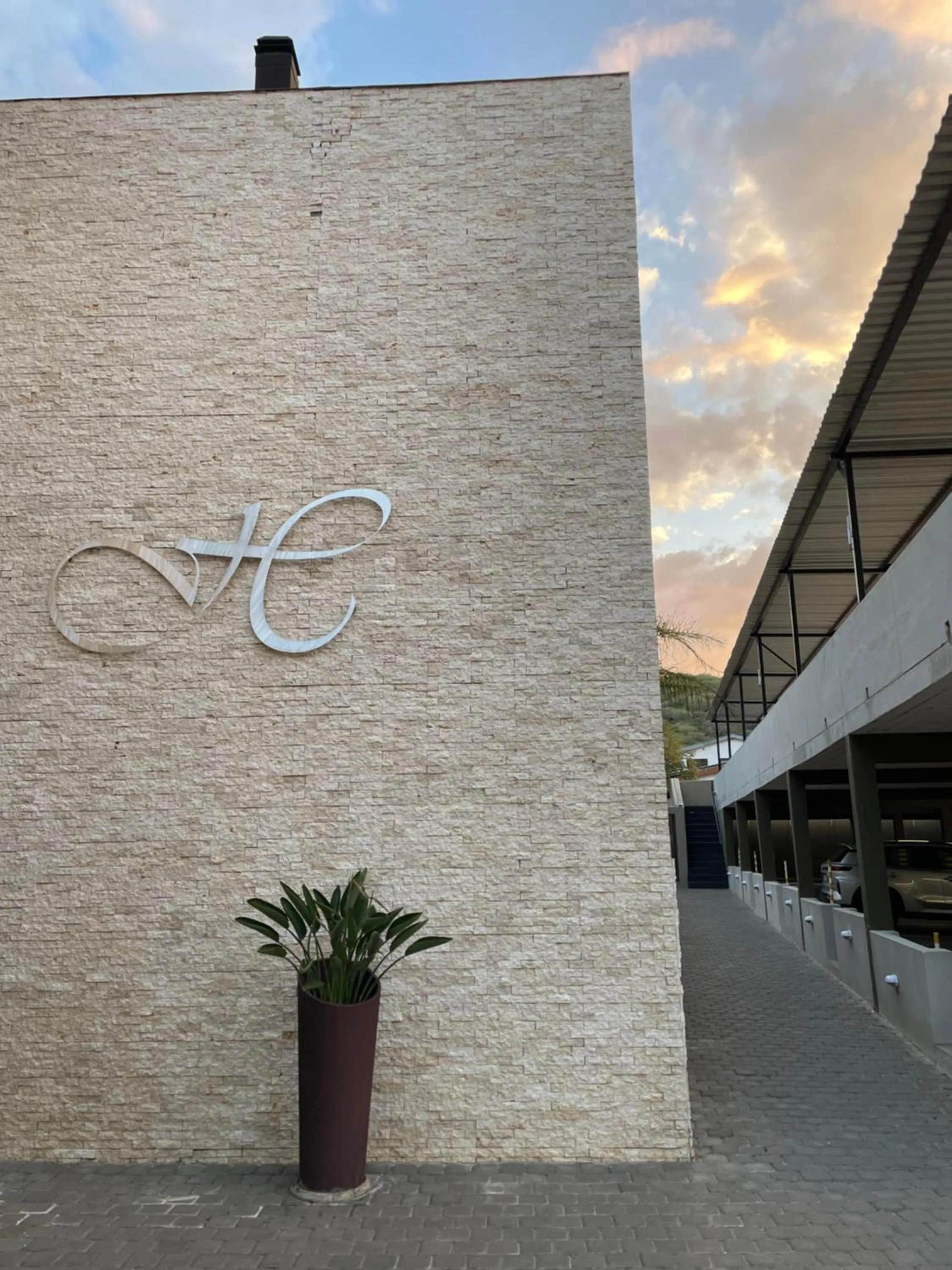 Day in Hillside Executive Accommodation