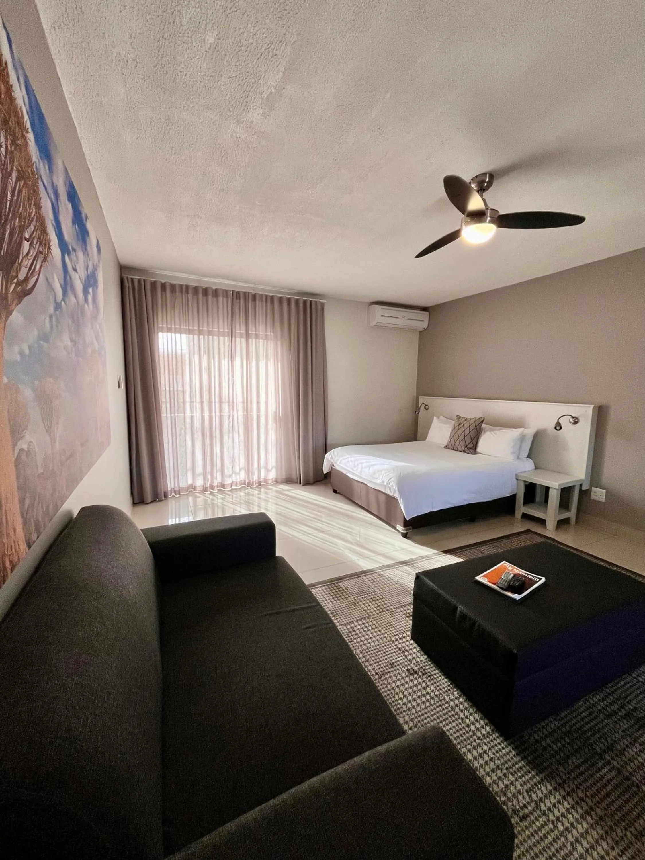 Bedroom, Bed in Hillside Executive Accommodation