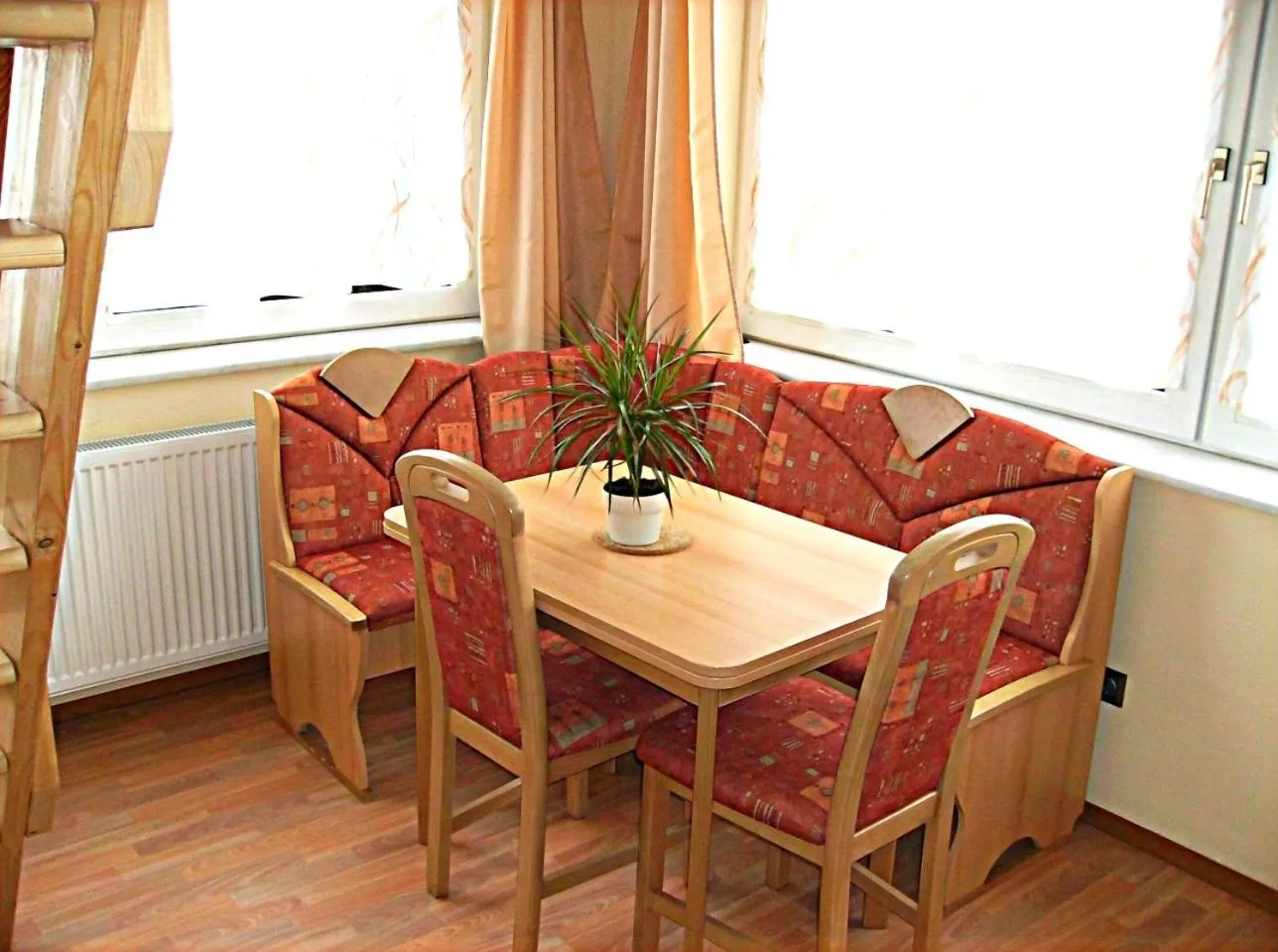 Dining area in Järgen Ferienappartements