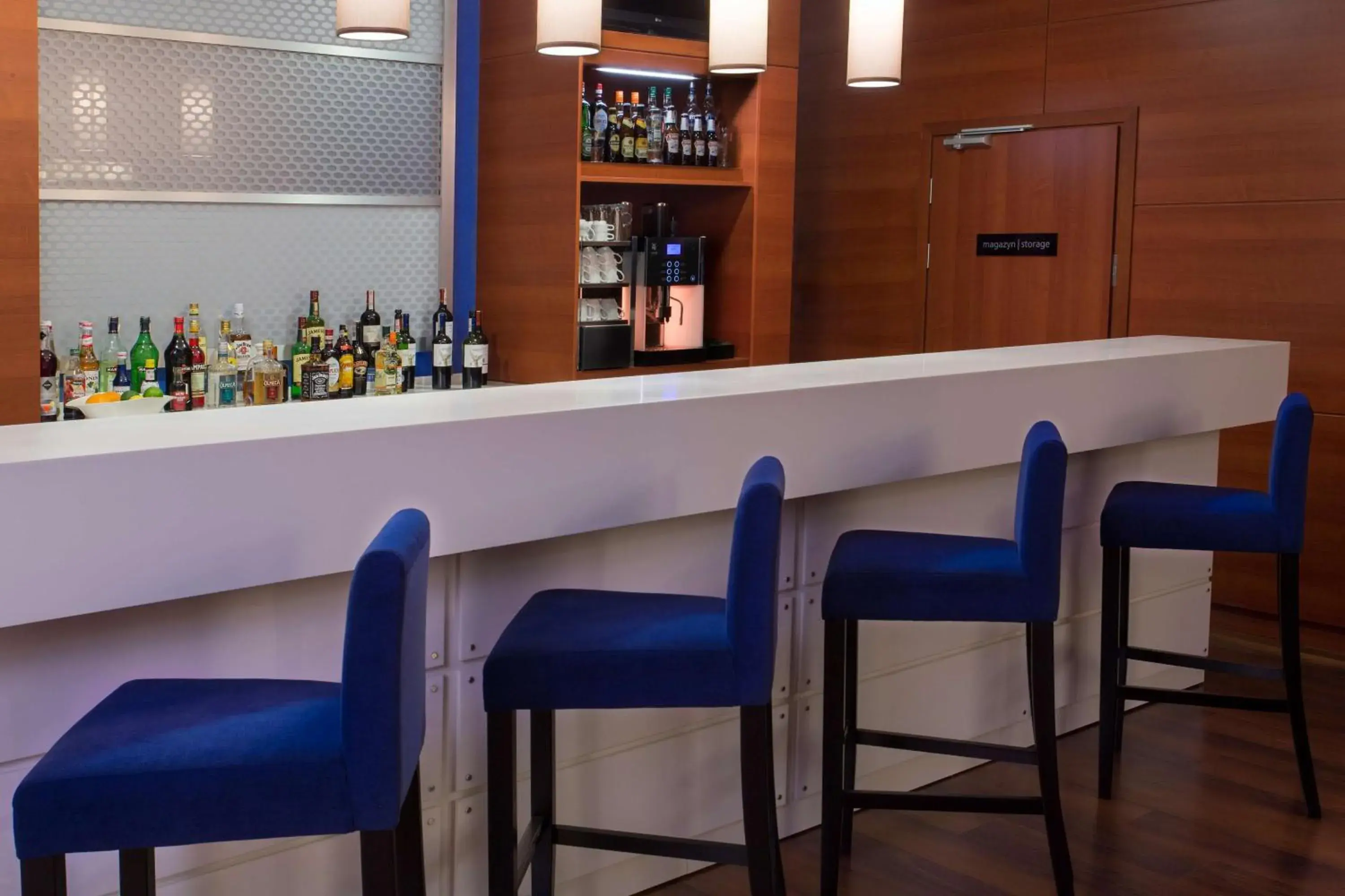 Lounge or bar in Hampton by Hilton Gdansk Airport Lounge or bar in Hampton by Hilton Gdansk Airport