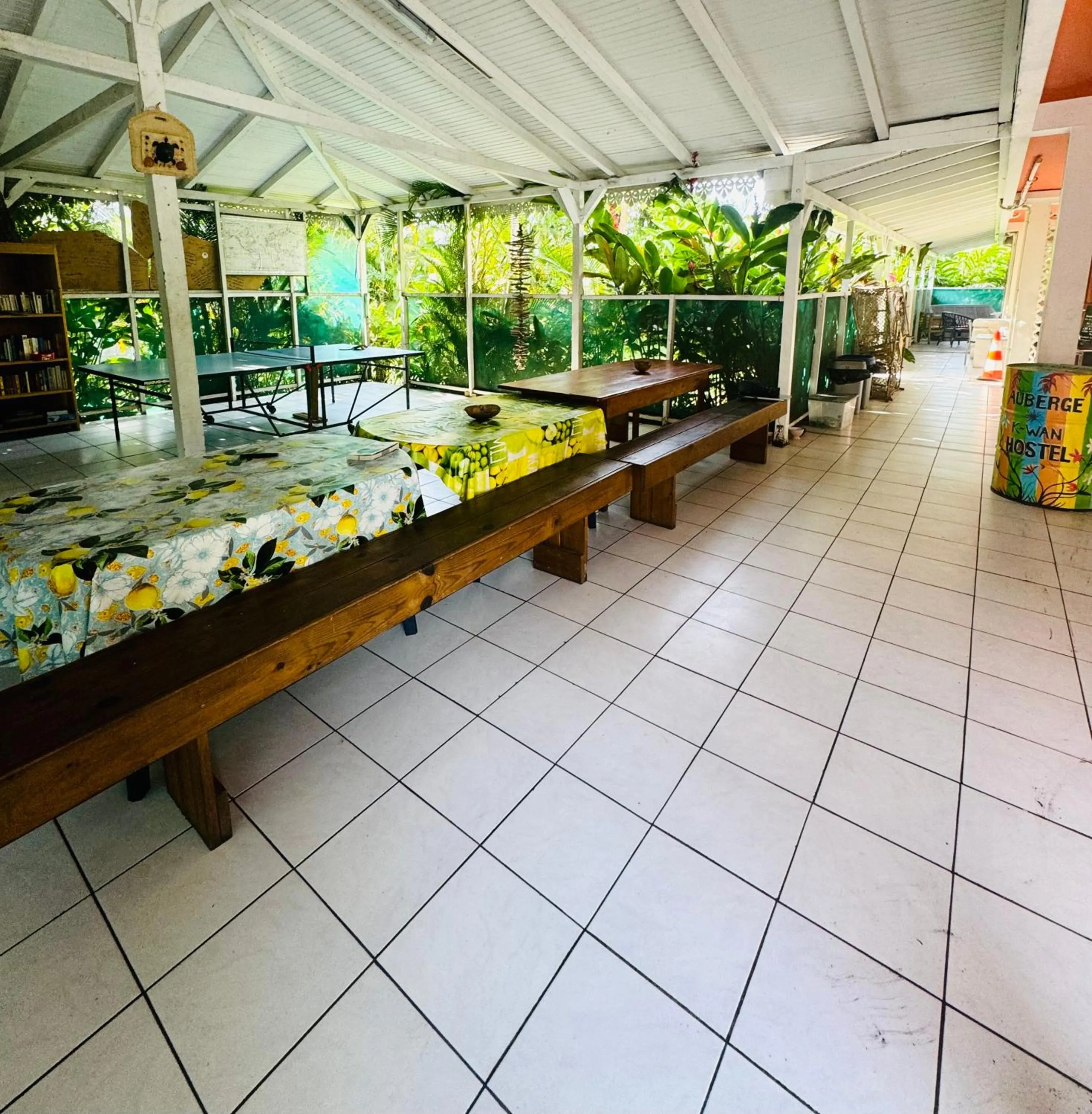 Patio in Auberge K-WAN Hostel - Proche Plages