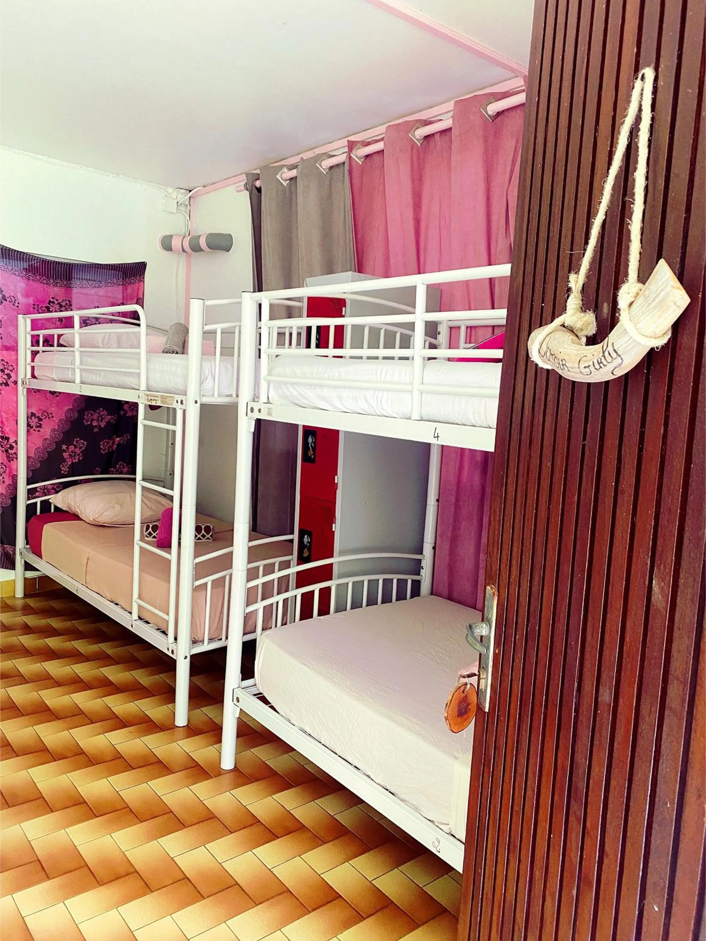 Photo of the whole room, Bed in Auberge K-WAN Hostel - Proche Plages