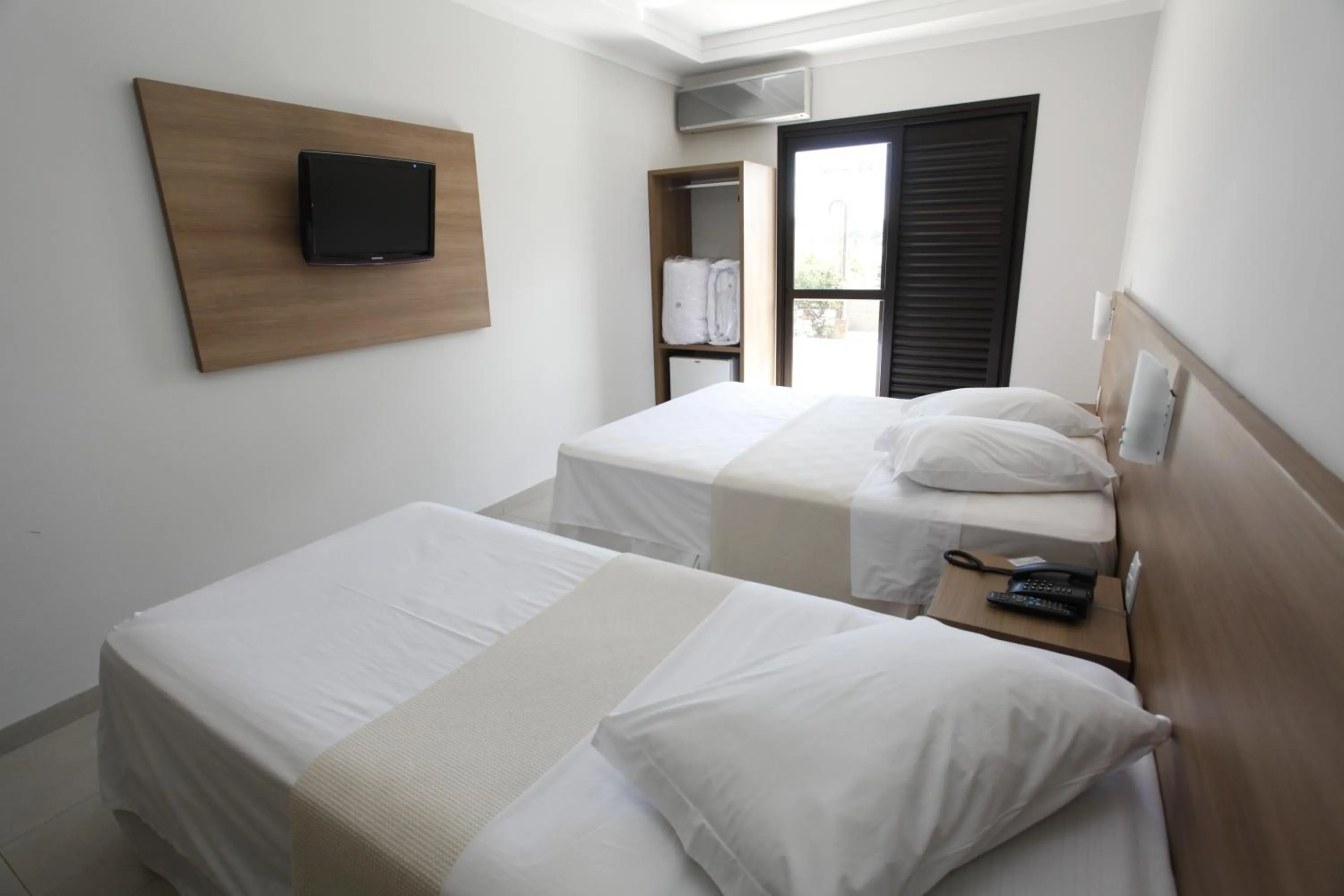 Photo of the whole room, Bed in Hotel Recreio São Jorge