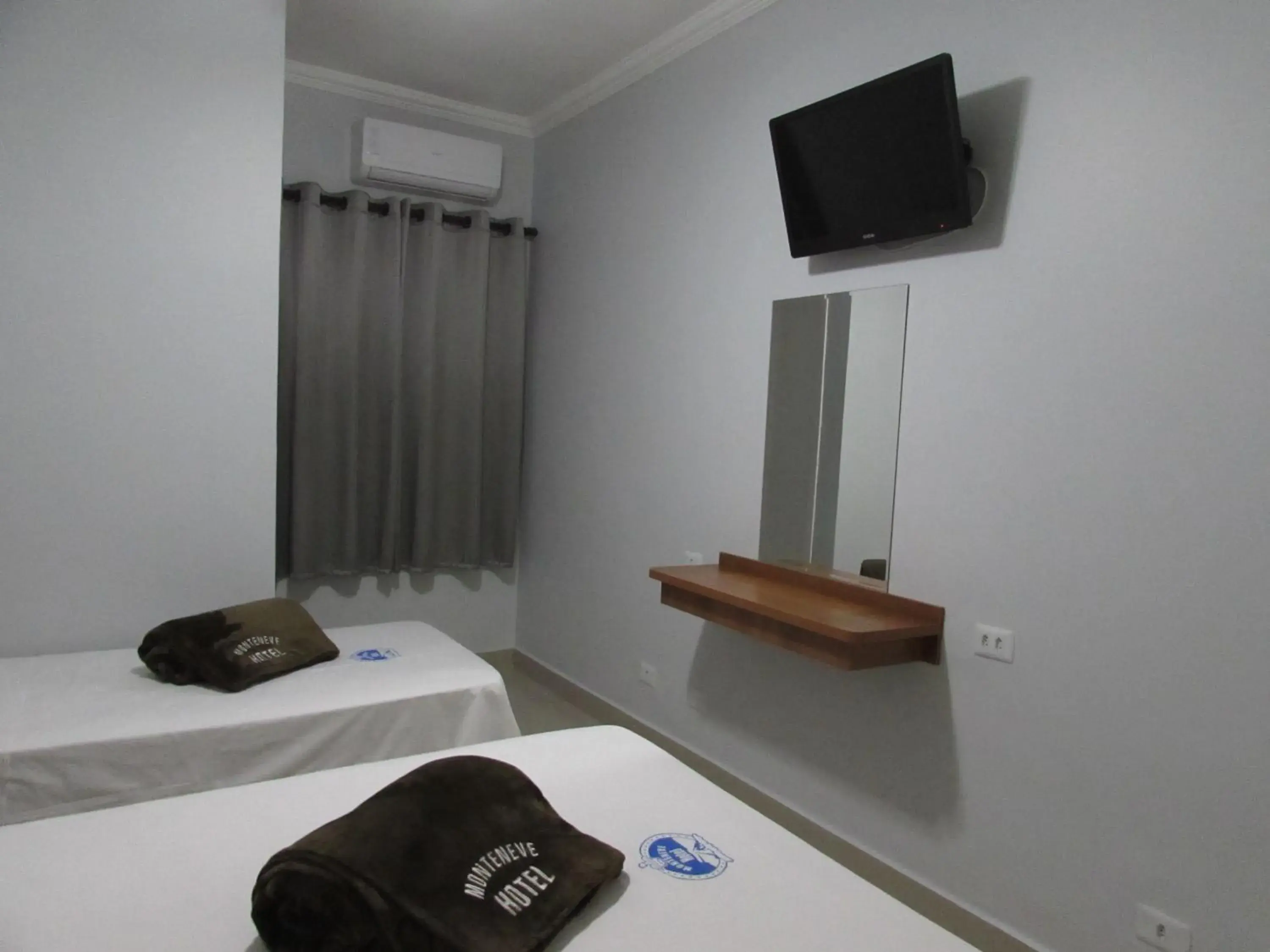 Triple Room in Hotel Monteneve Triple Room in Hotel Monteneve