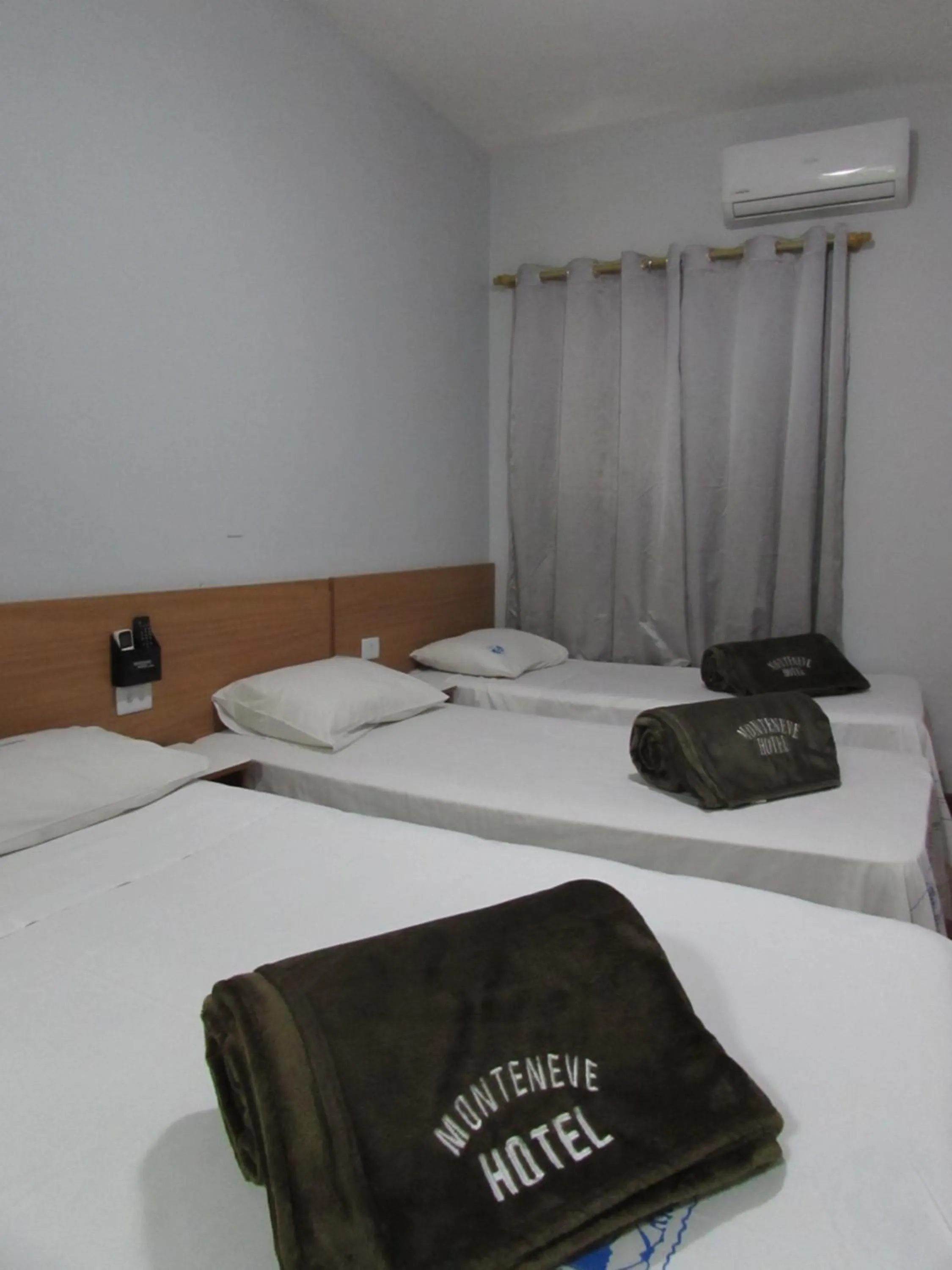 Bed in Hotel Monteneve