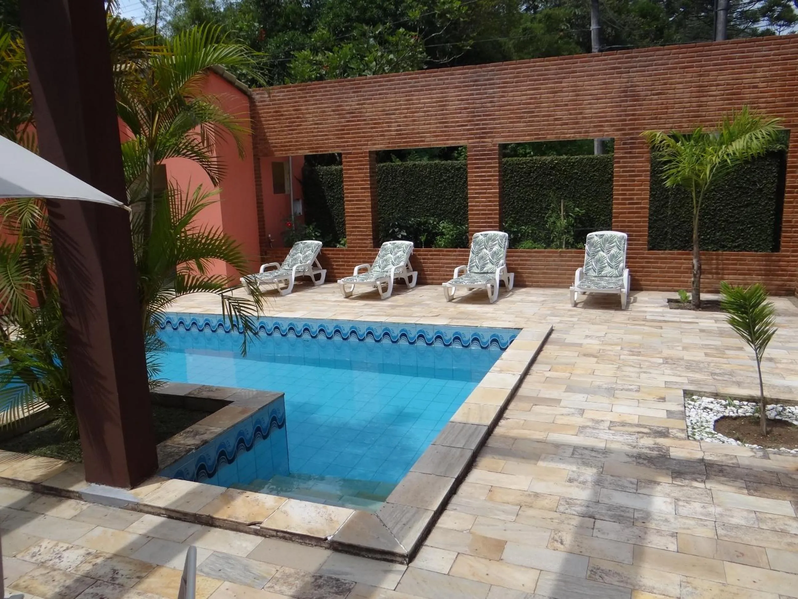 Swimming pool in Pousada da Mantiqueira