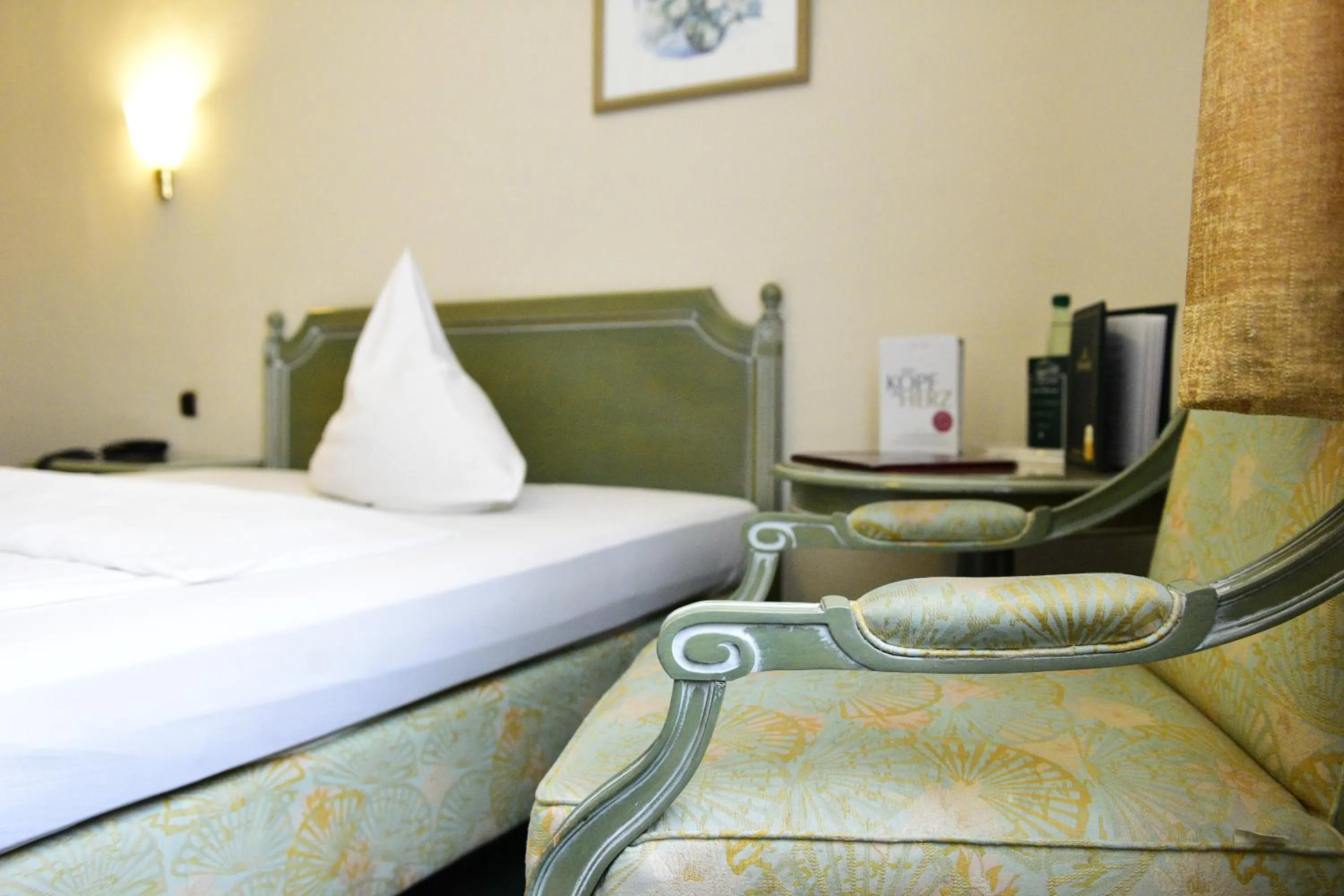 Bedroom, Bed in Hotel Alexandra