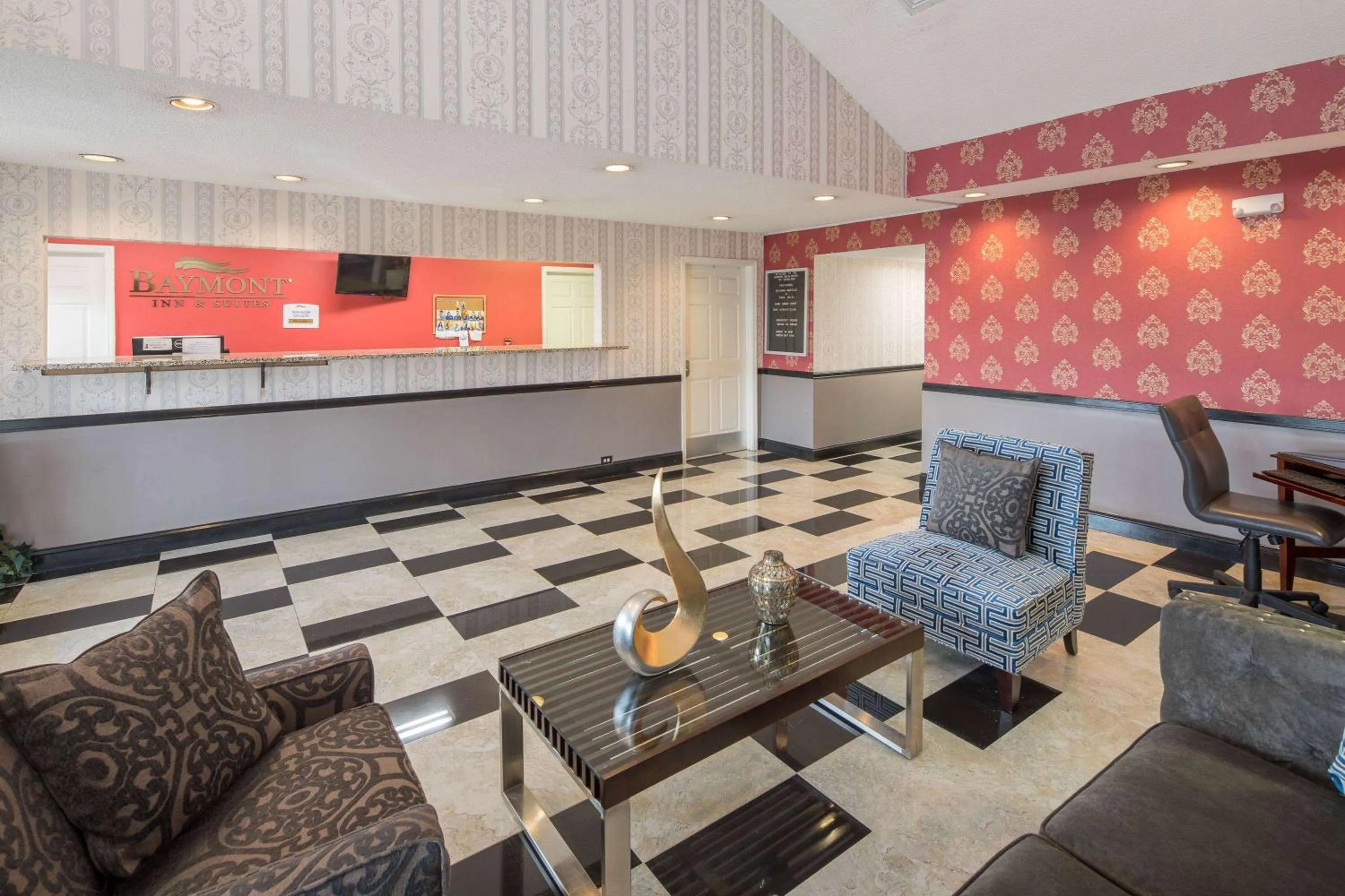Lobby or reception in Baymont by Wyndham Cleveland