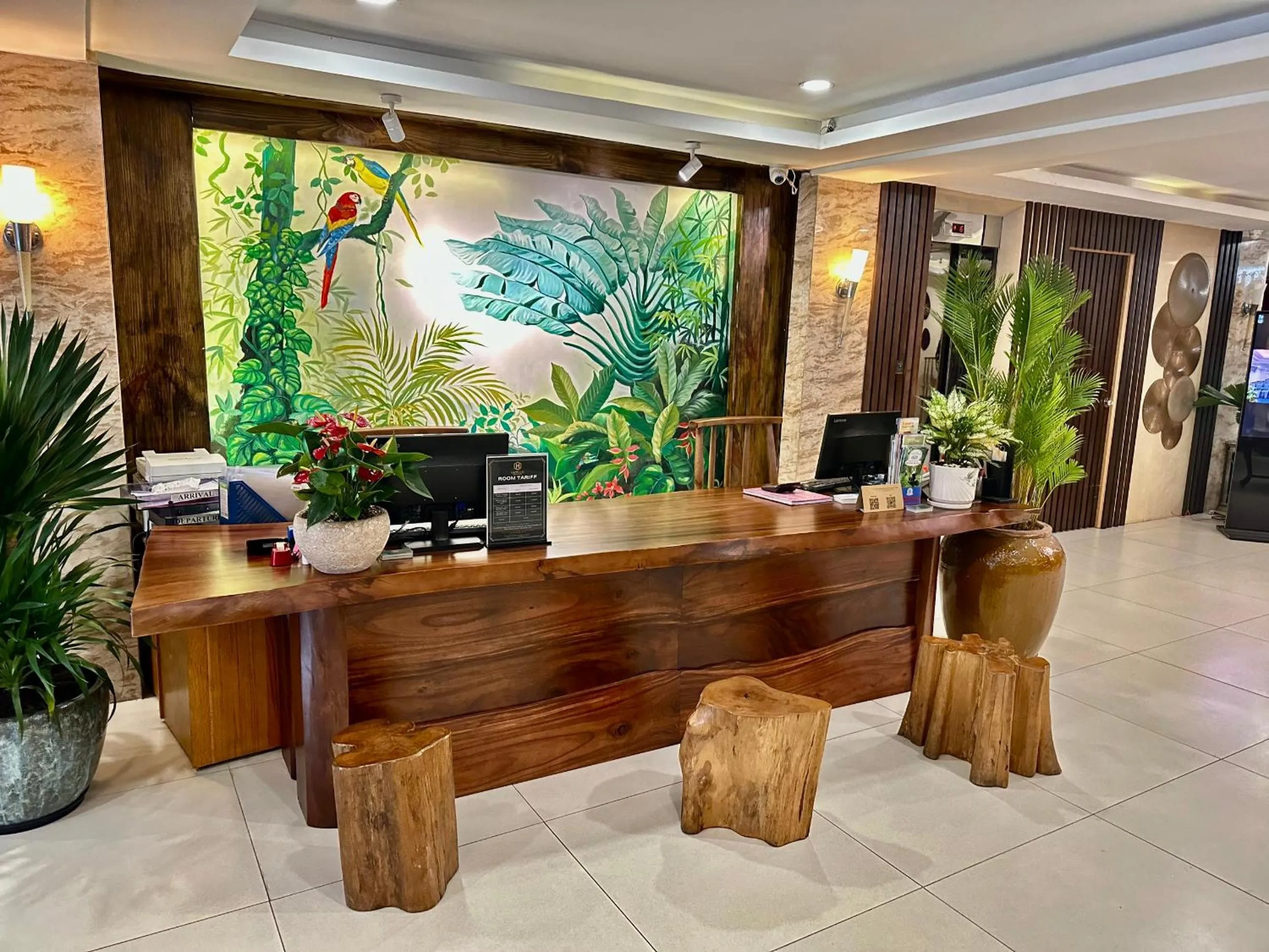 Decorative detail in Happy Life Green Hotel