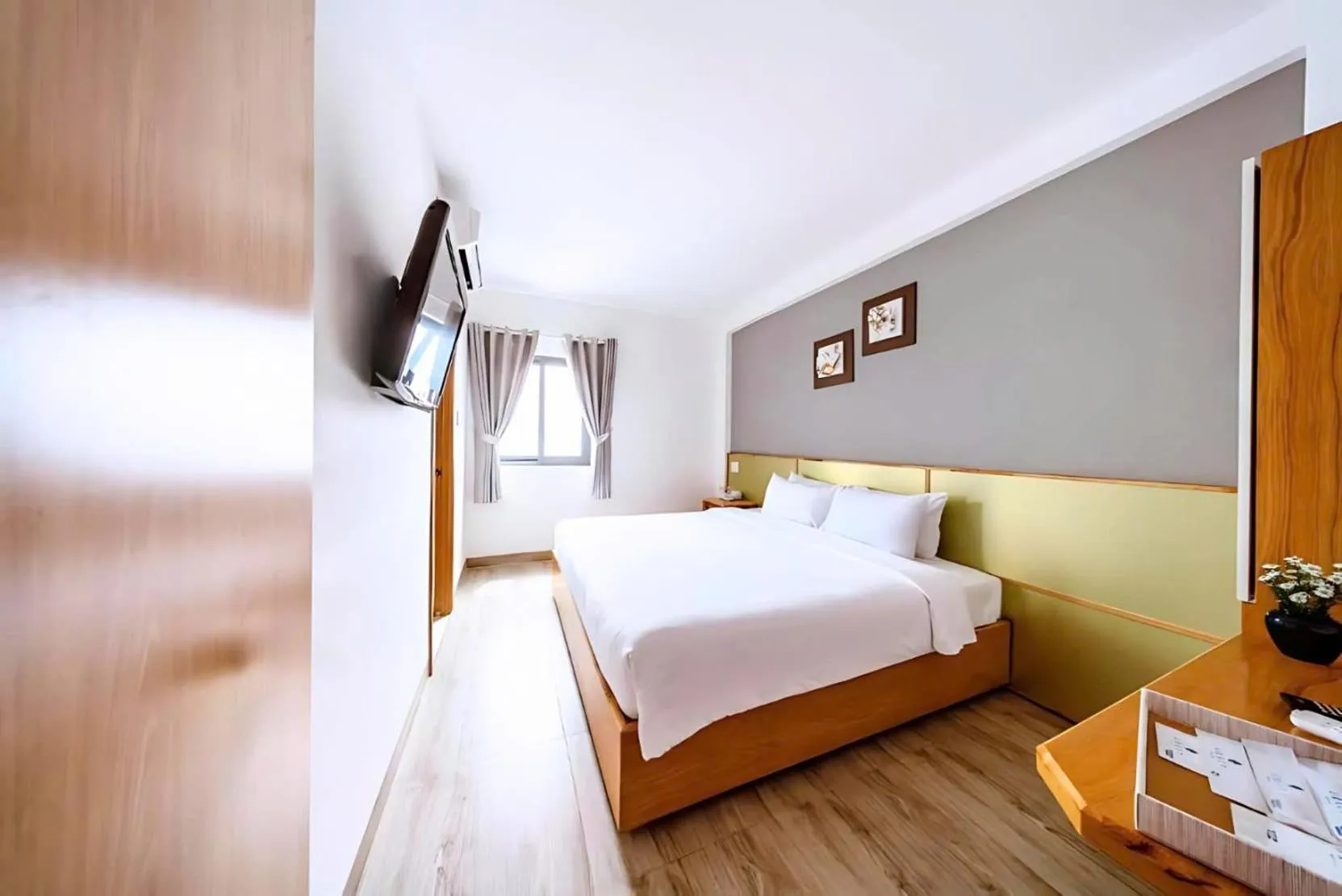 Bed in Happy Life Green Hotel