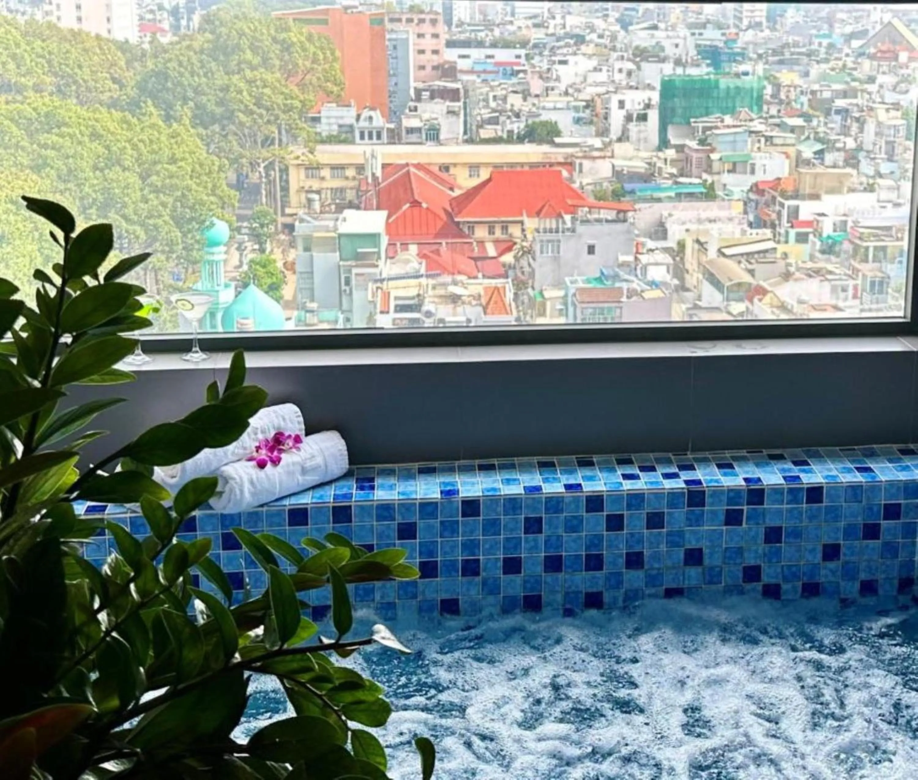 Bathroom in Happy Life Green Hotel