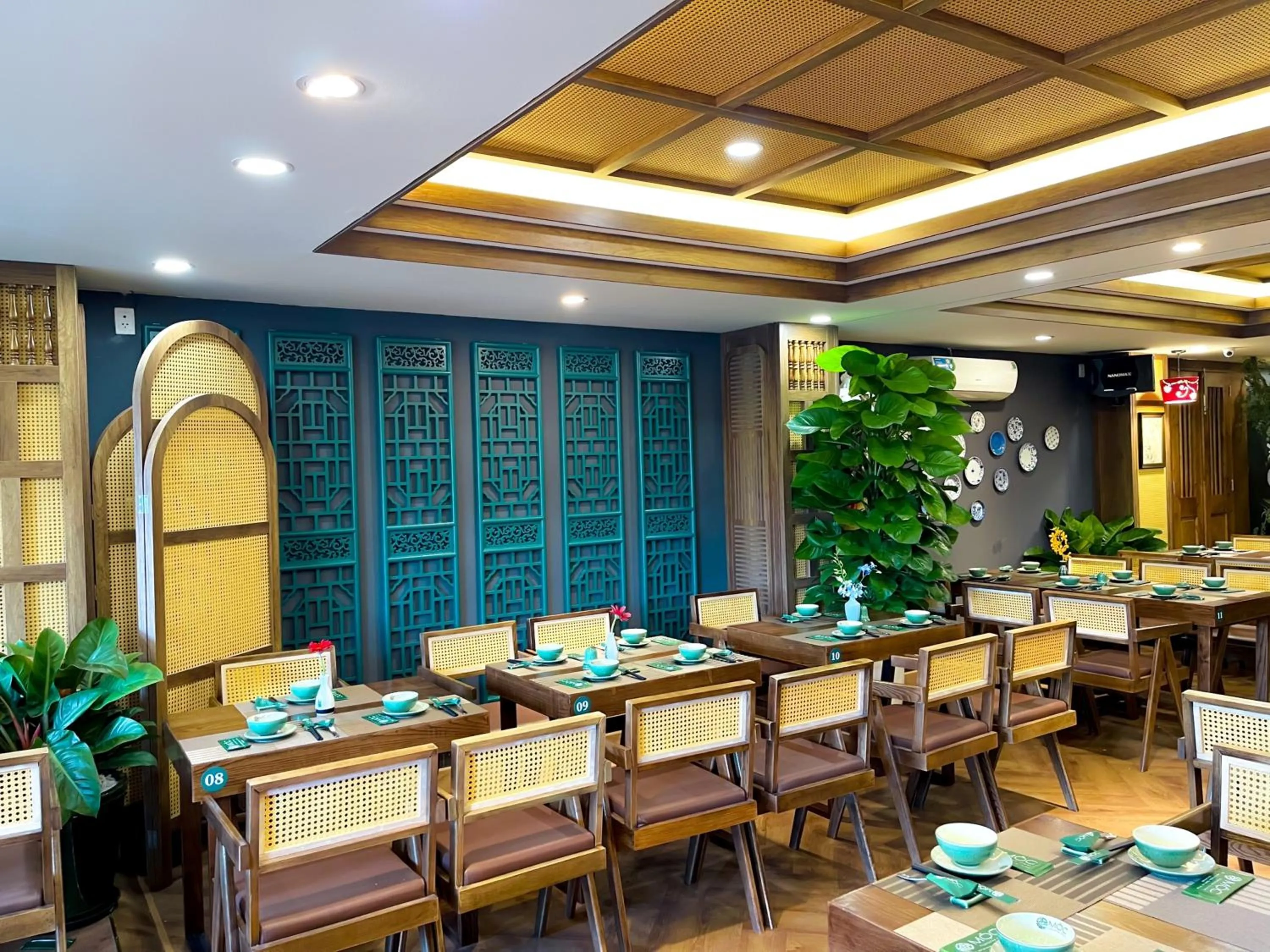 Restaurant/places to eat in Happy Life Green Hotel