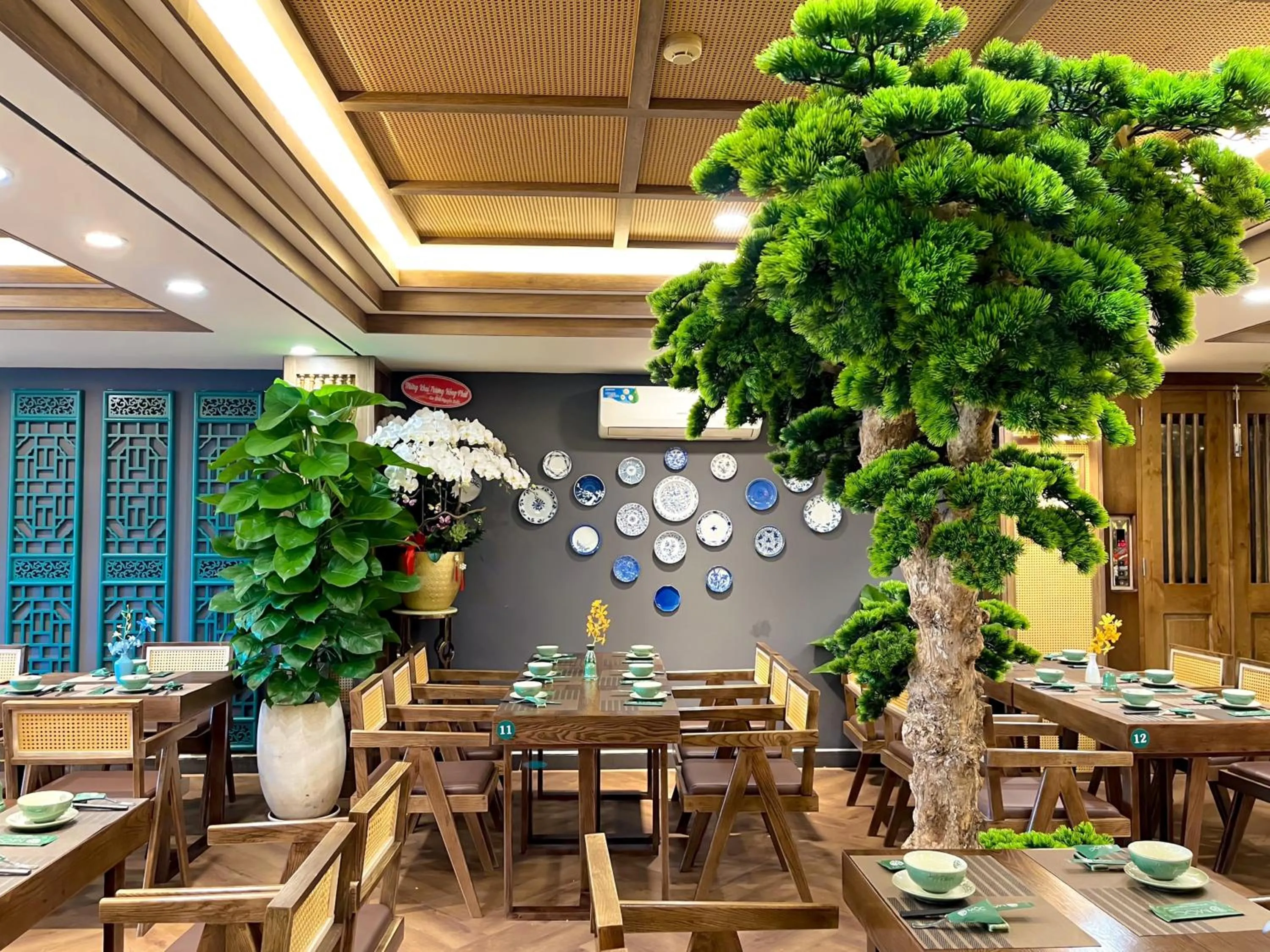 Restaurant/places to eat in Happy Life Green Hotel
