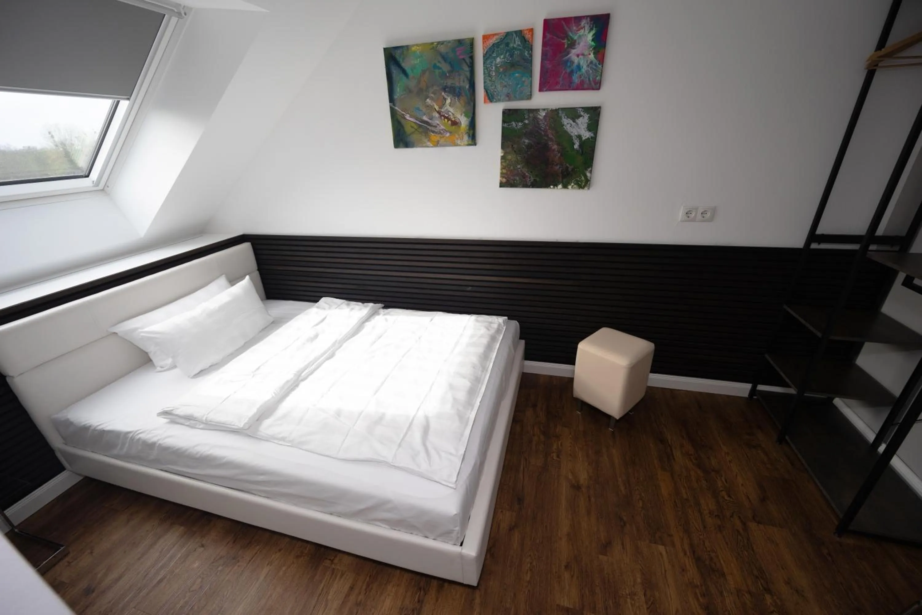 Photo of the whole room, Bed in Hotel52 Bergheim