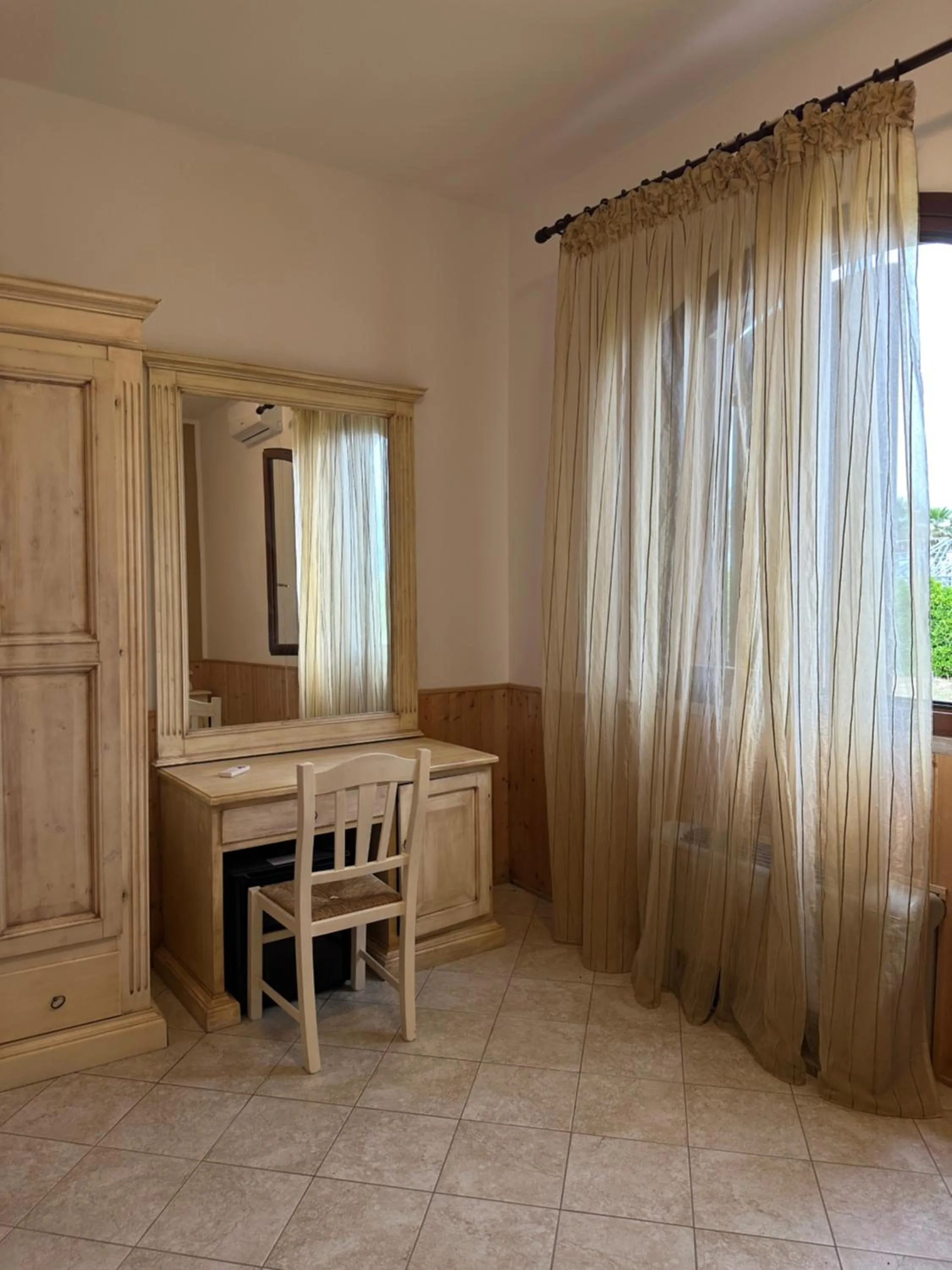 furniture in La Restuccia Masseria Urban - DiscoHotel