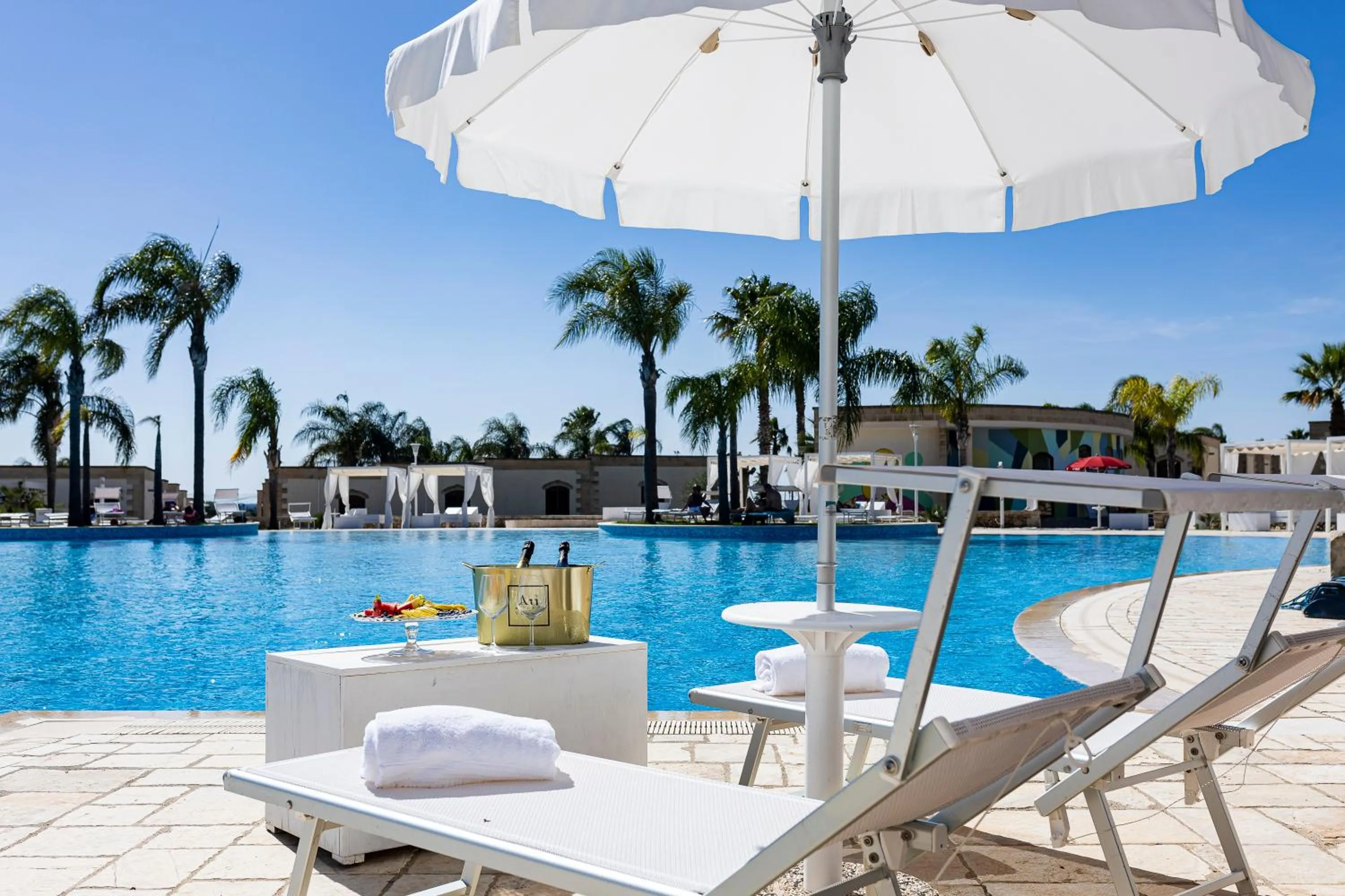 Pool view in La Restuccia Masseria Urban - DiscoHotel