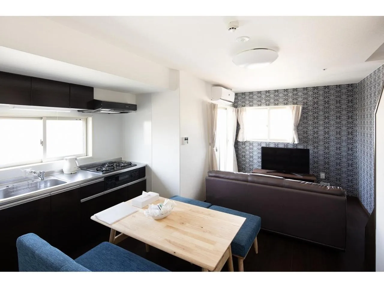 Dining area, Bed in Coruscant Hotel NagasakiekiⅡ