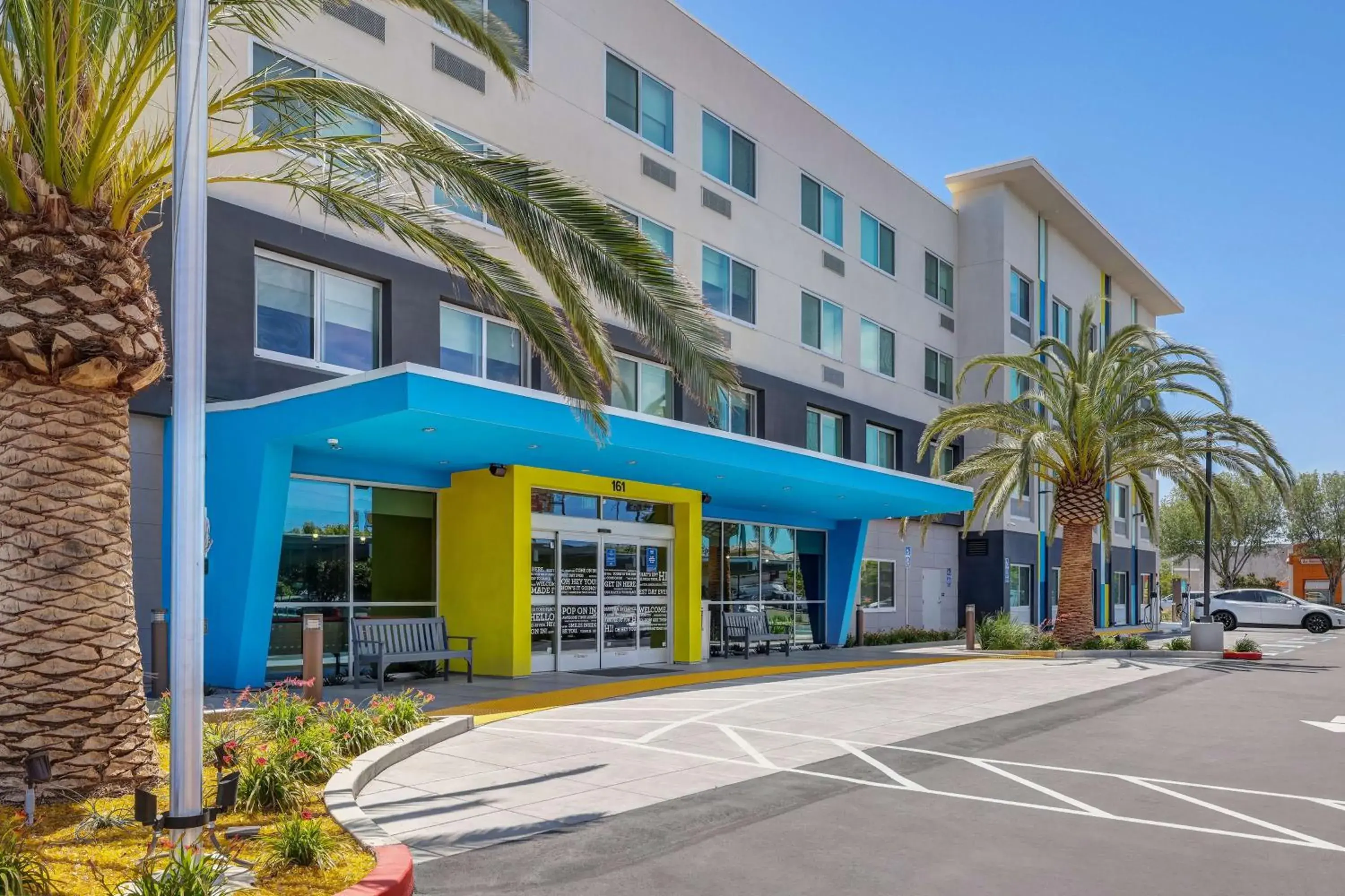 Property building in Tru By Hilton Lathrop Property building in Tru By Hilton Lathrop