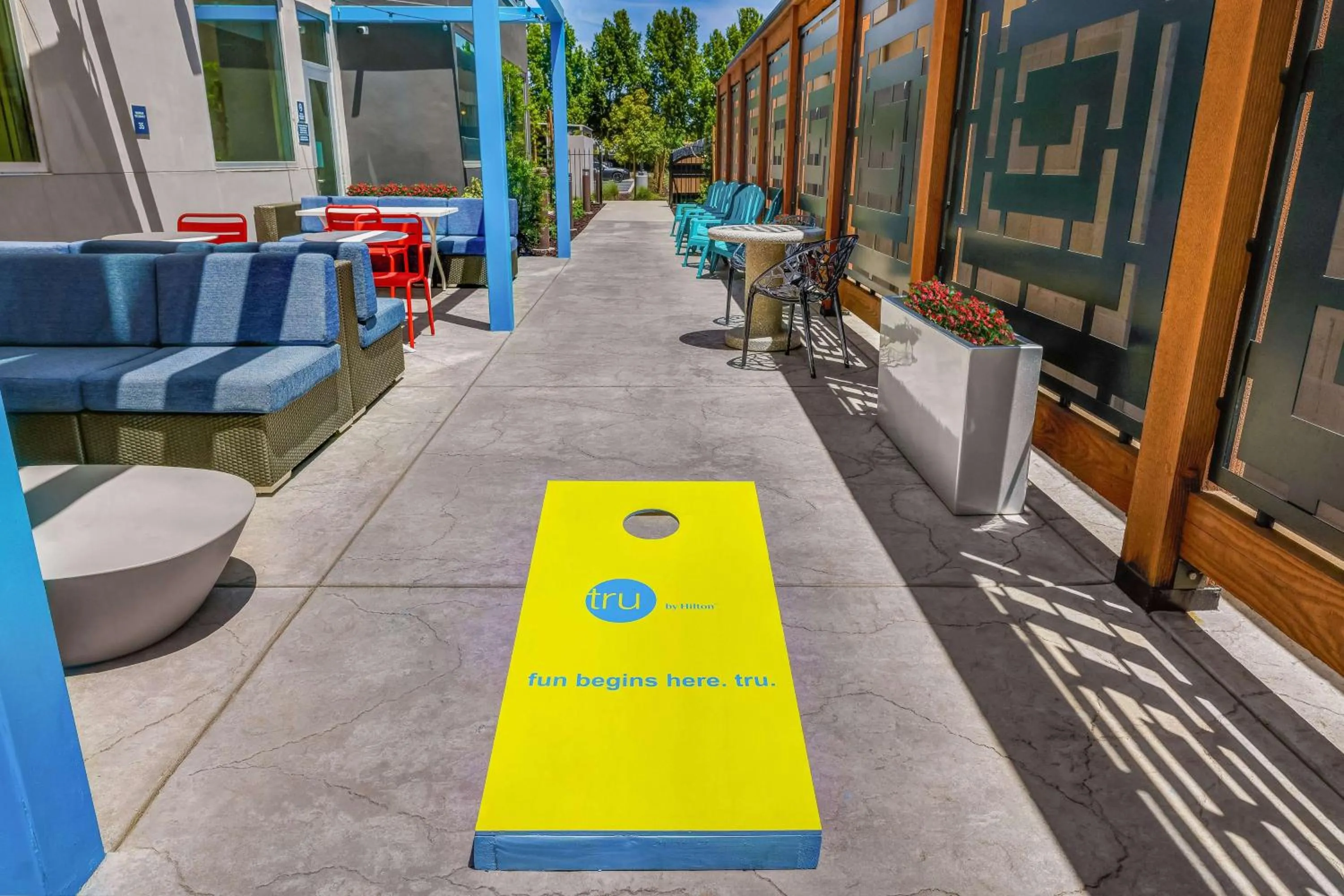 Property building in Tru By Hilton Lathrop