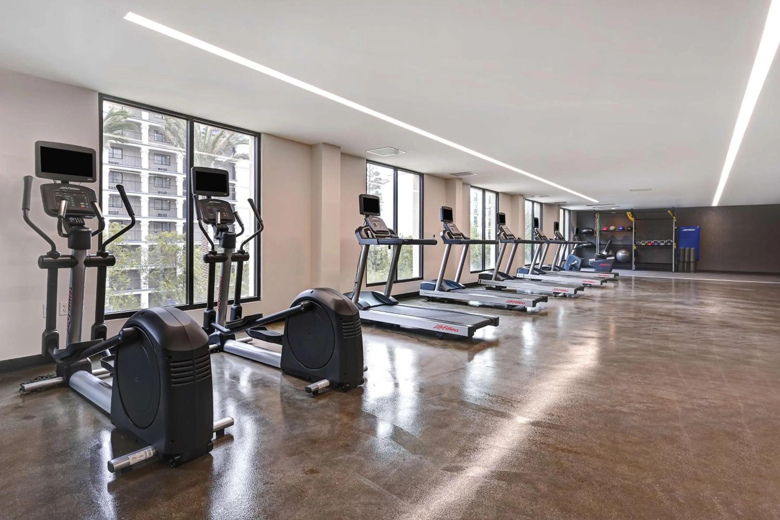 Fitness centre/facilities in Hilton Garden Inn Anaheim Resort