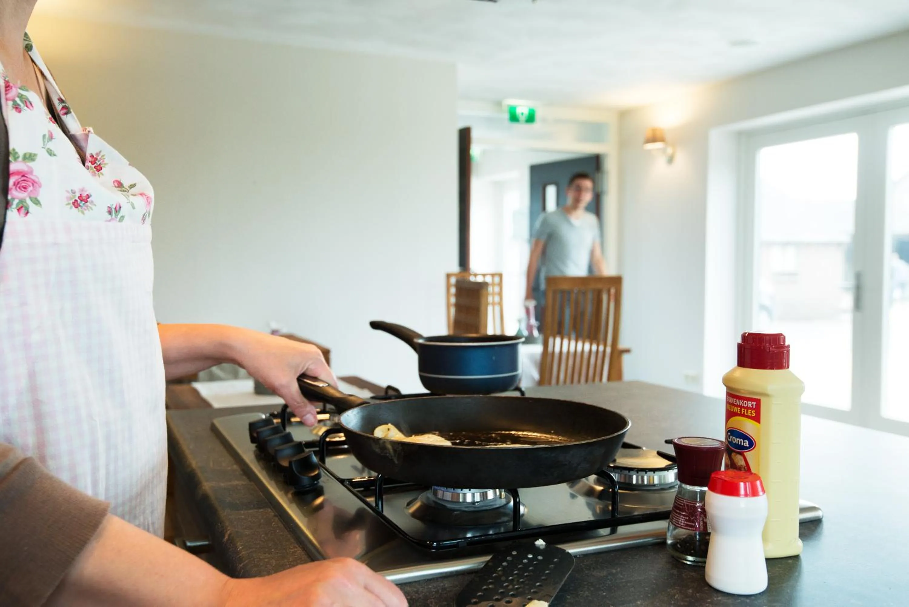 Communal kitchen in B&B Groot Pepersgoed
