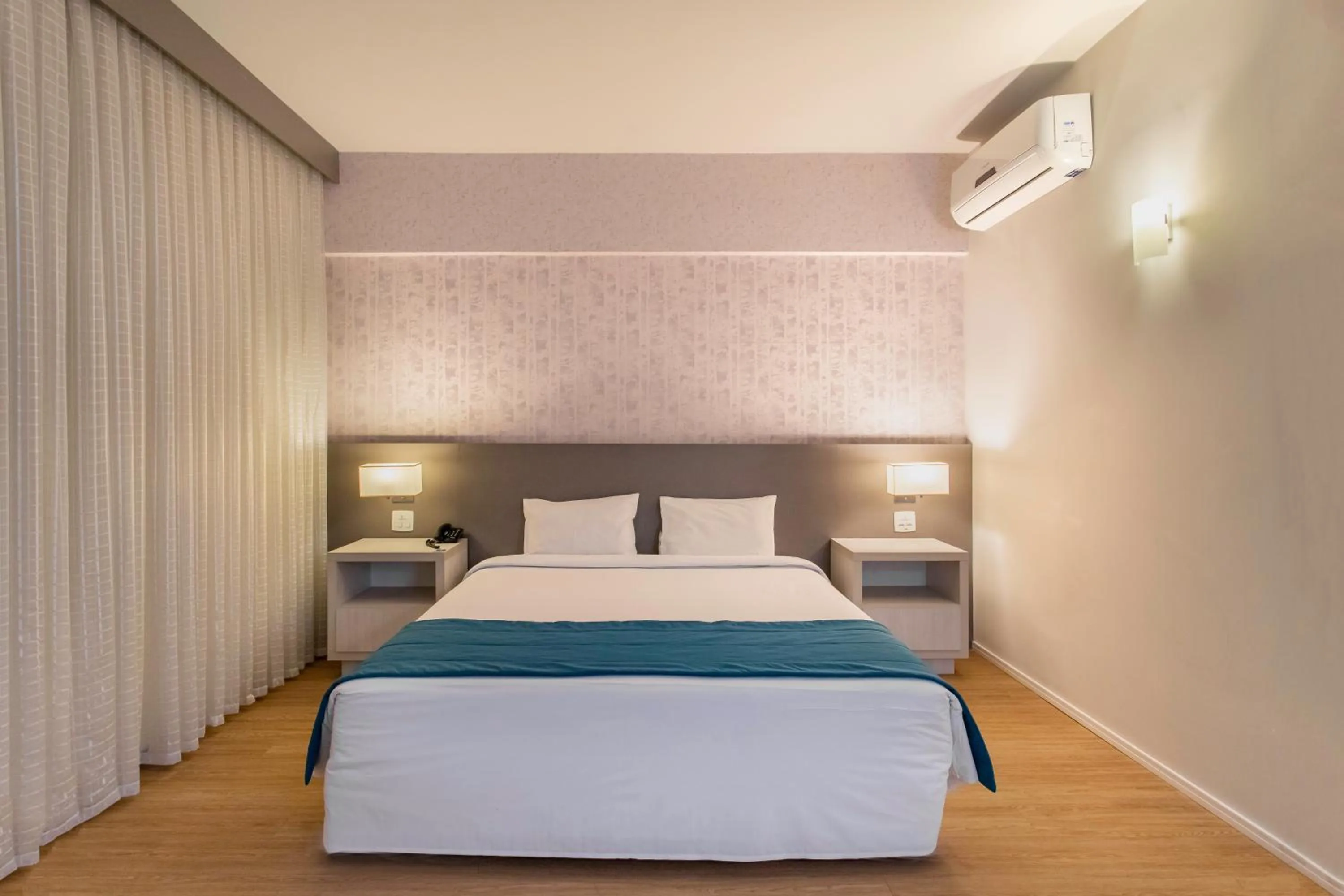 Bed in Suntory Hotel