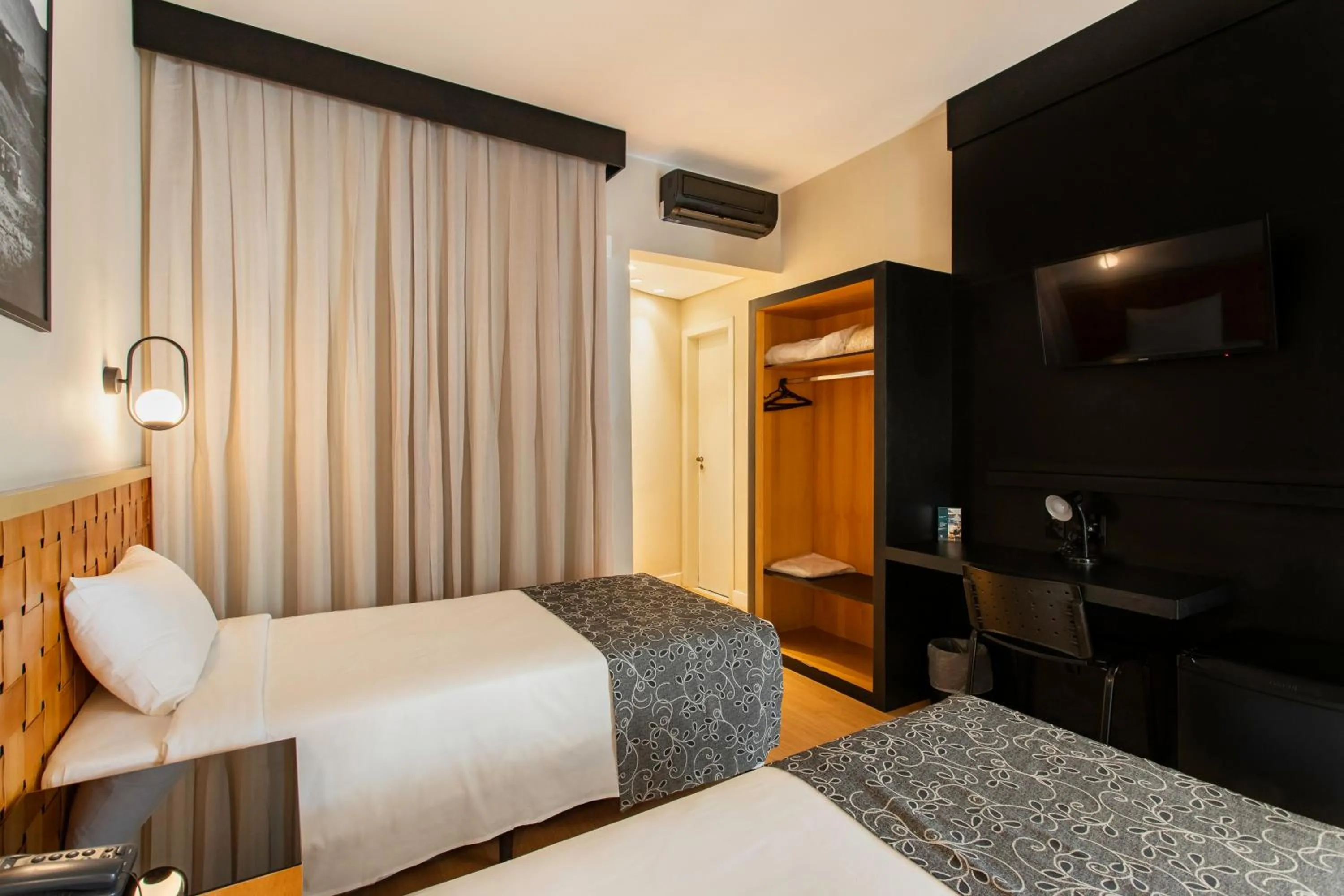 Bed in Suntory Hotel