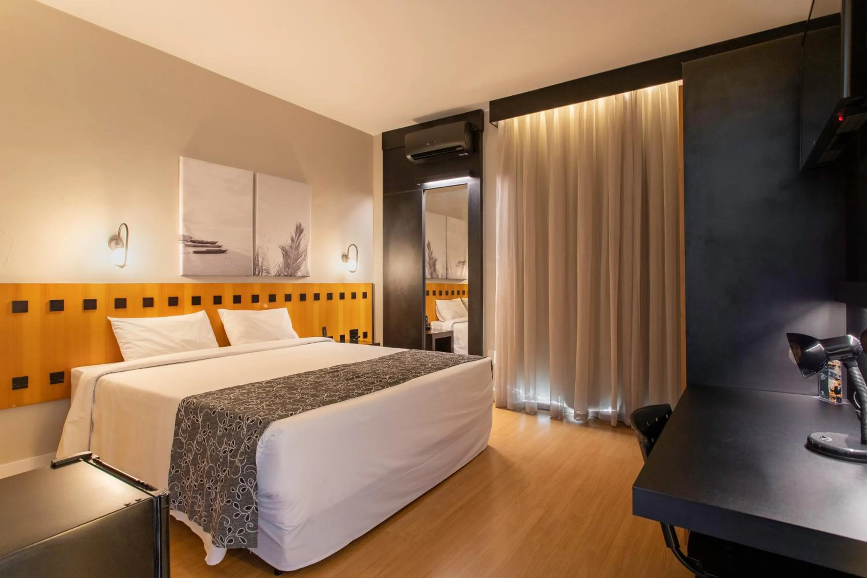 Bed in Suntory Hotel