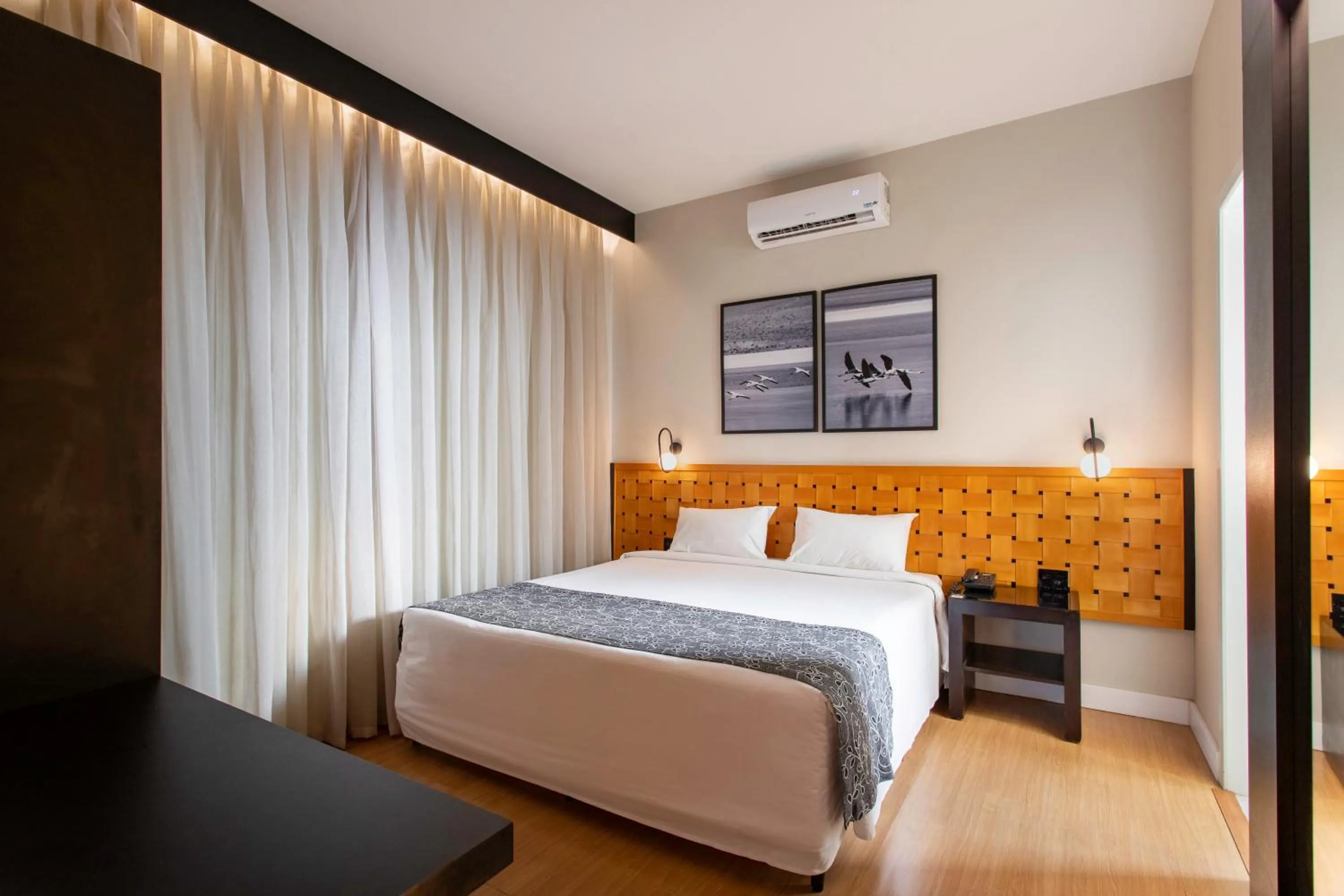 Bed in Suntory Hotel