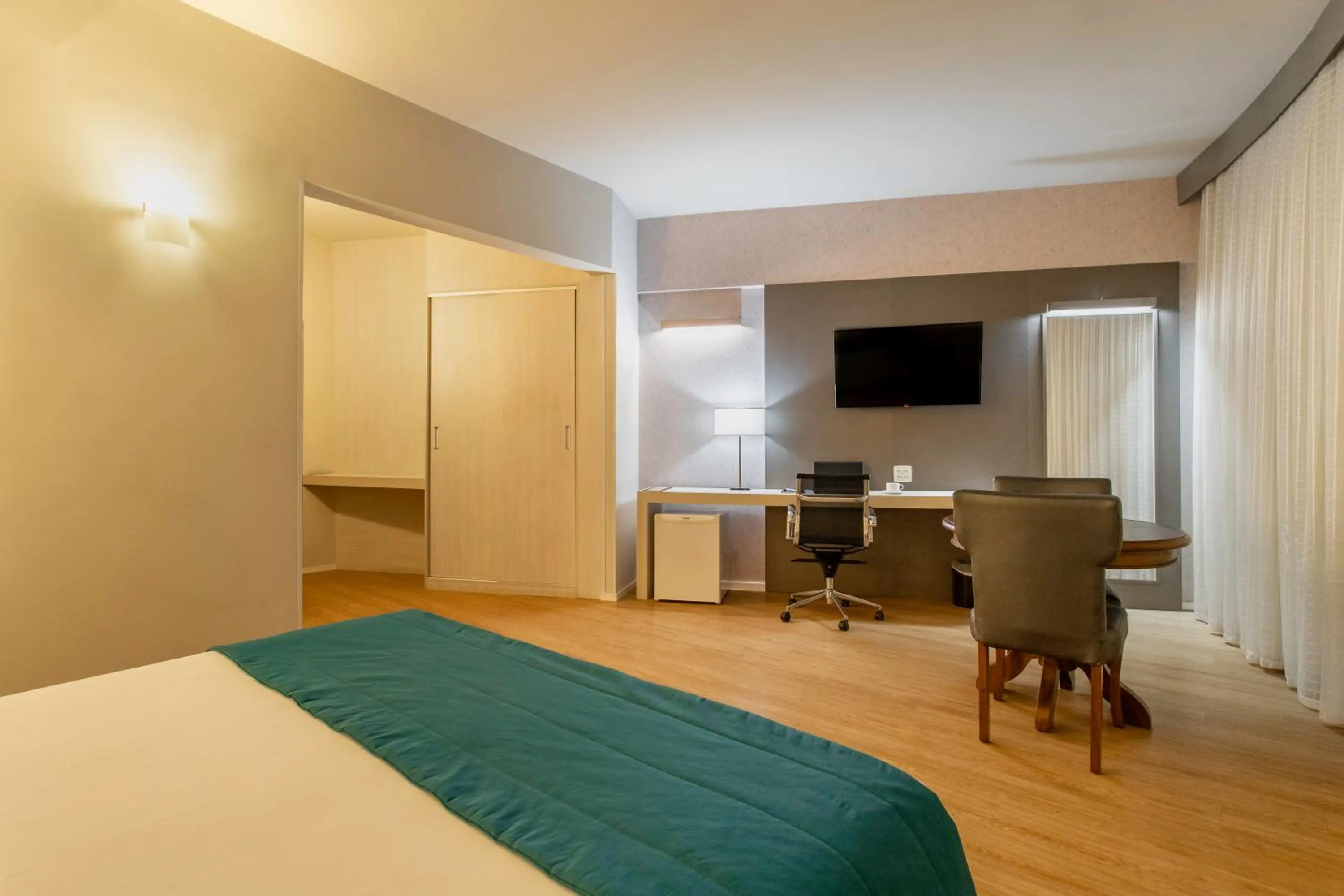 Bed in Suntory Hotel